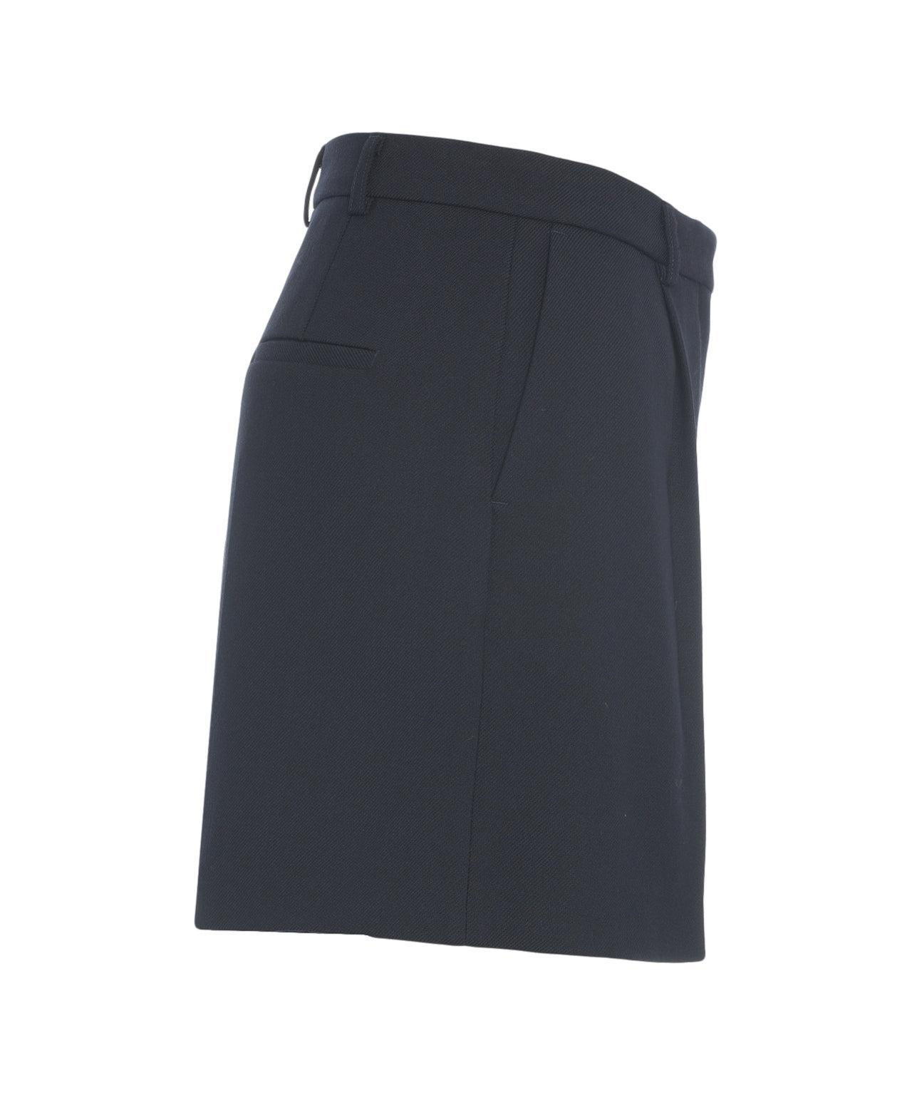 Bermuda shorts with pleats Product Image