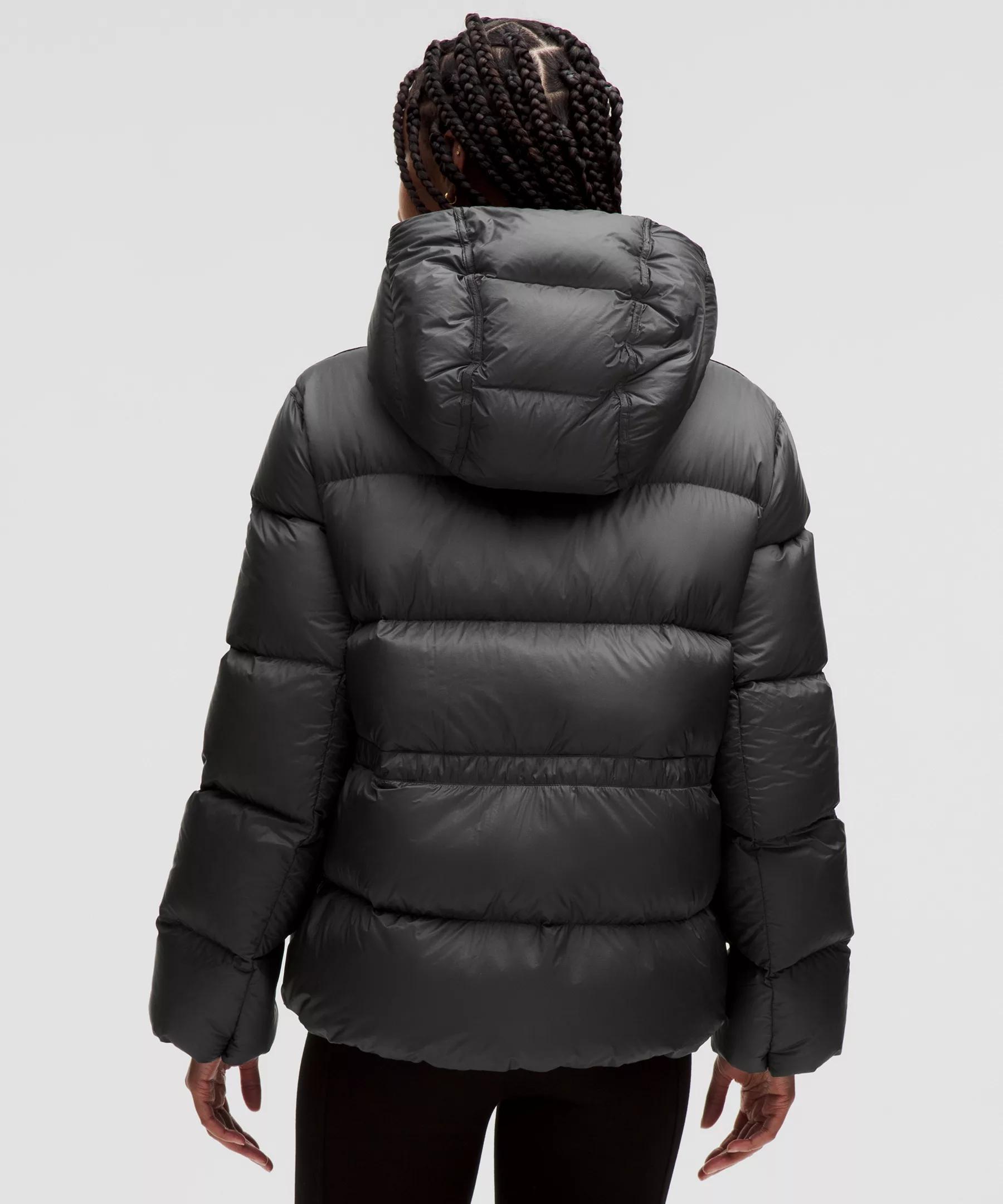 Featherweight 900-Down-Fill Puffer Jacket Product Image