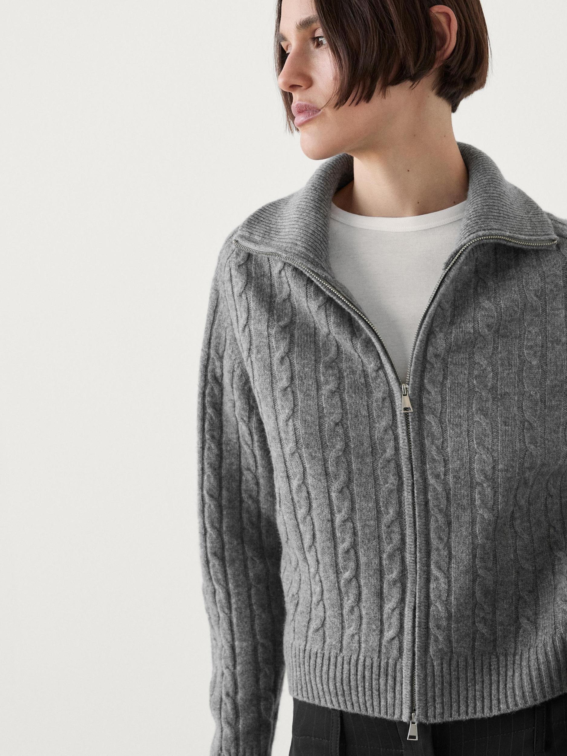 100% wool cable-knit cardigan Product Image
