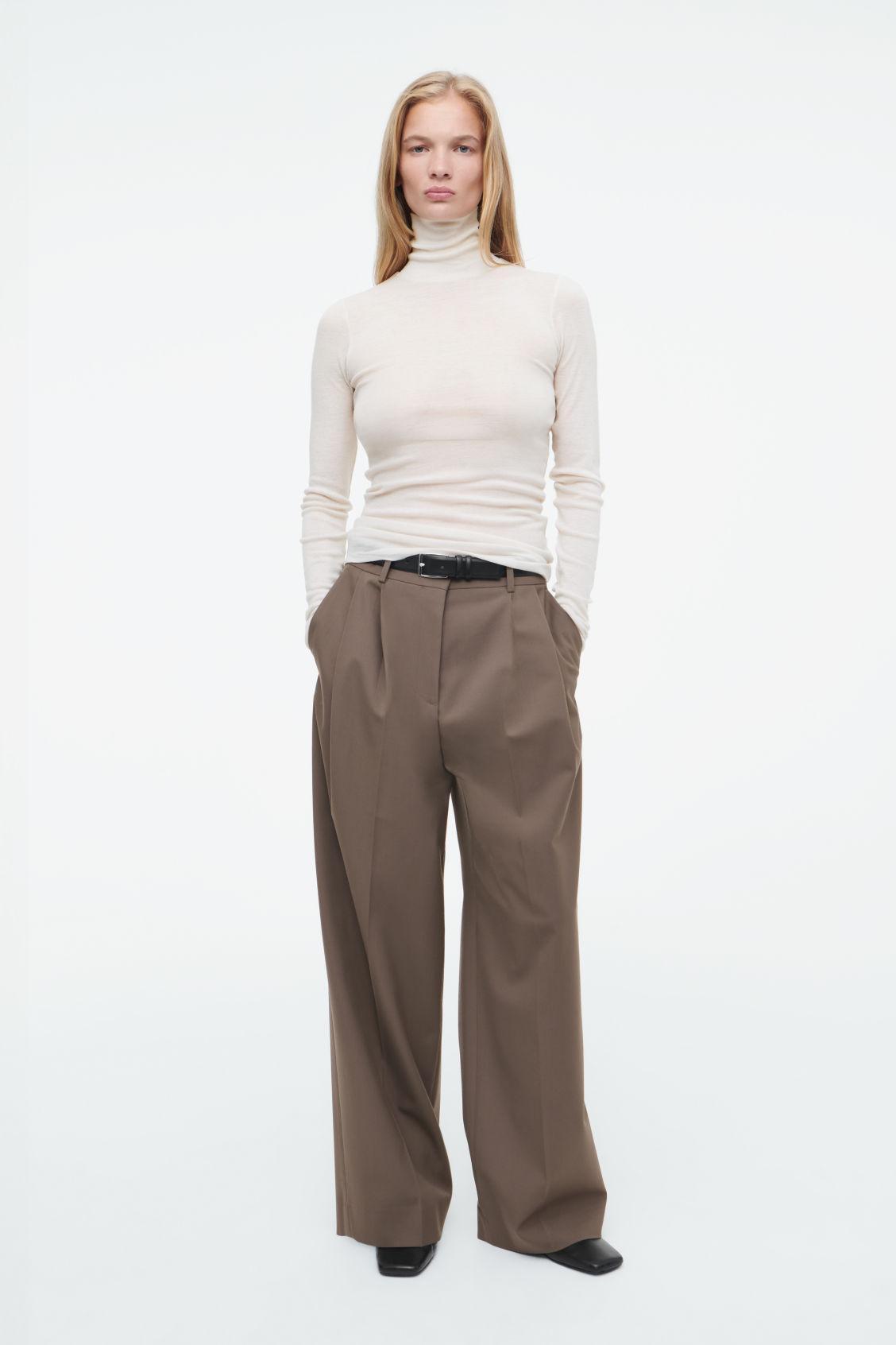 MERINO WOOL TURTLENECK TOP Product Image