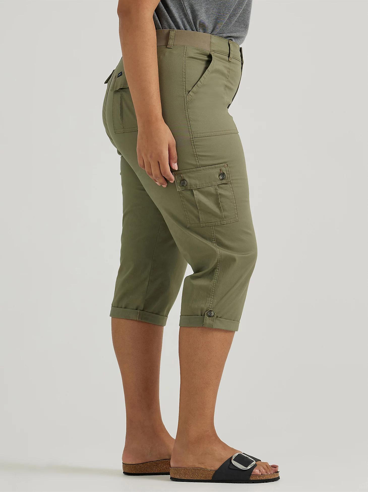 Women's Ultra Lux Comfort with Flex-To-Go Relaxed Fit Cargo Capri (Plus) | Women's Capris & Crops | Lee® Product Image
