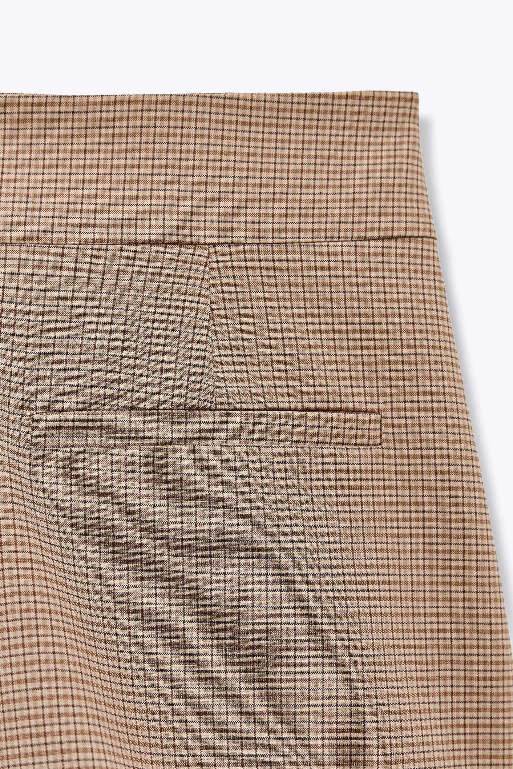 CHECKERED HIGH WAIST SHORTS Product Image