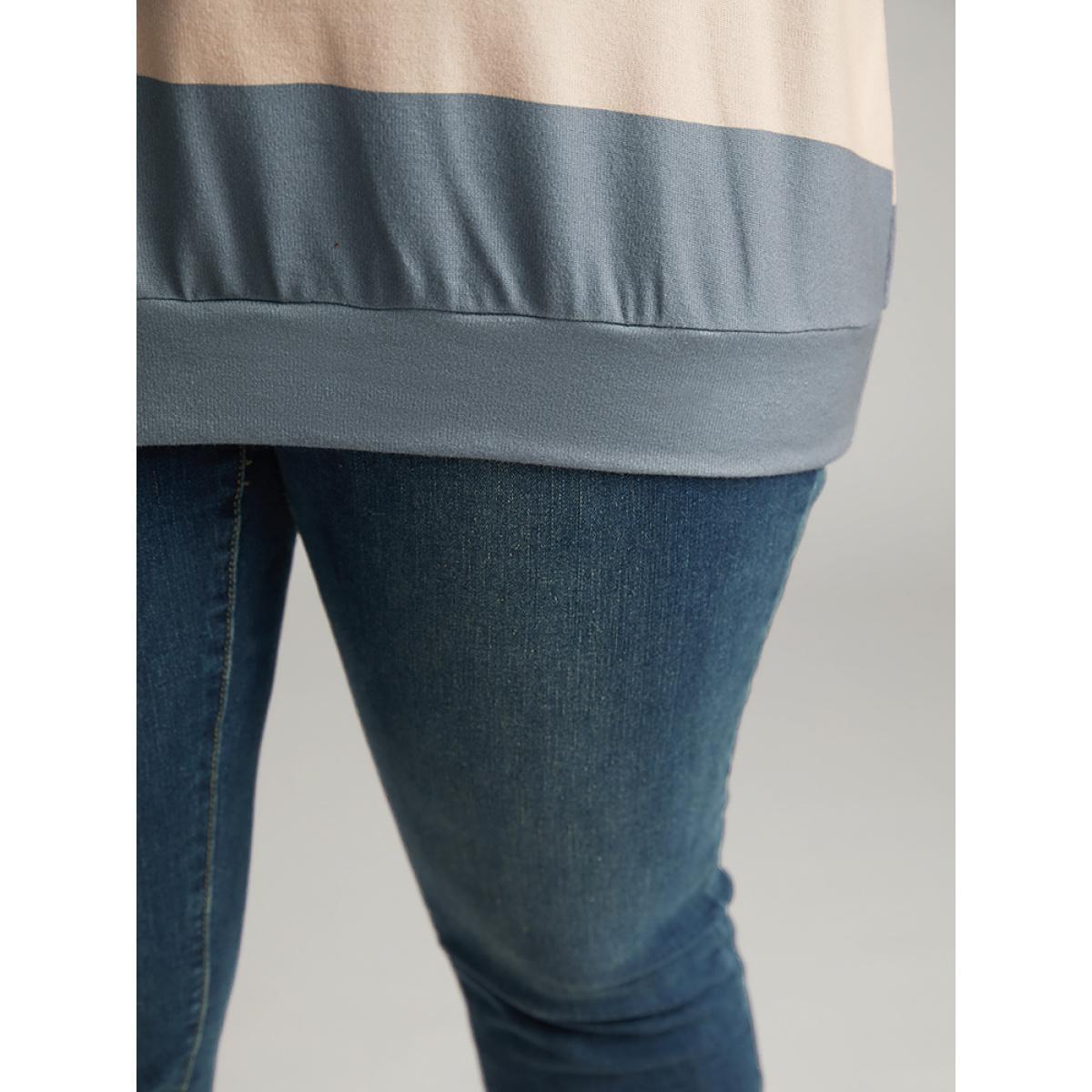 Plus Size Colorblock Contrast Hooded Drawstring Sweatshirt Women Multicolor Casual Contrast Hooded Dailywear Sweatshirts BloomChic 26/4X Product Image