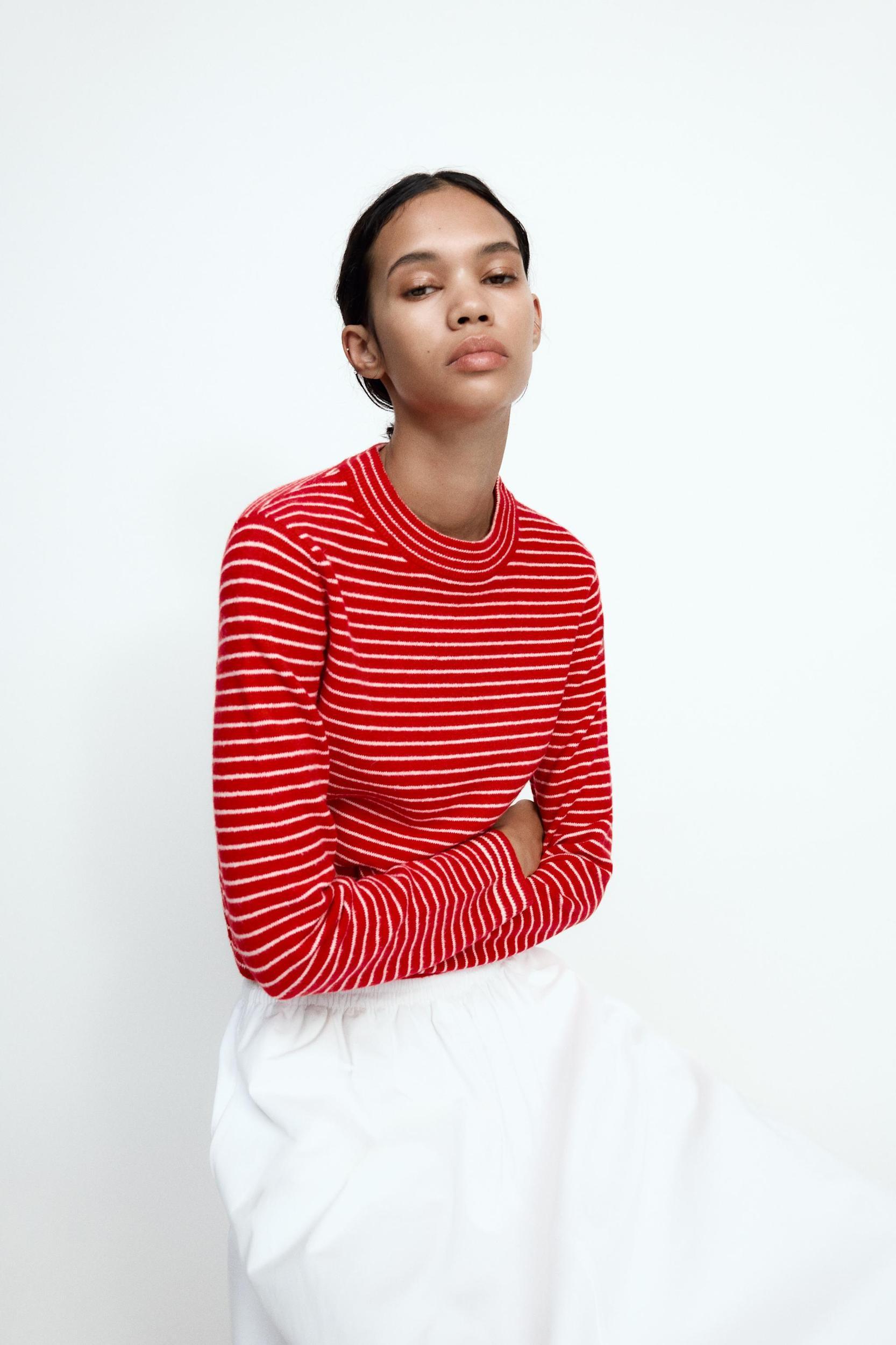 SHORT STRIPED KNIT SWEATER Product Image