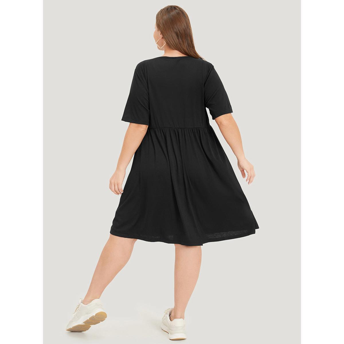 Plus Size Solid Notched Pocket Flutter Hem Dress Black Women Casual Elastic Waist Notched collar Short sleeve Curvy Midi Dress BloomChic 28/5X Product Image