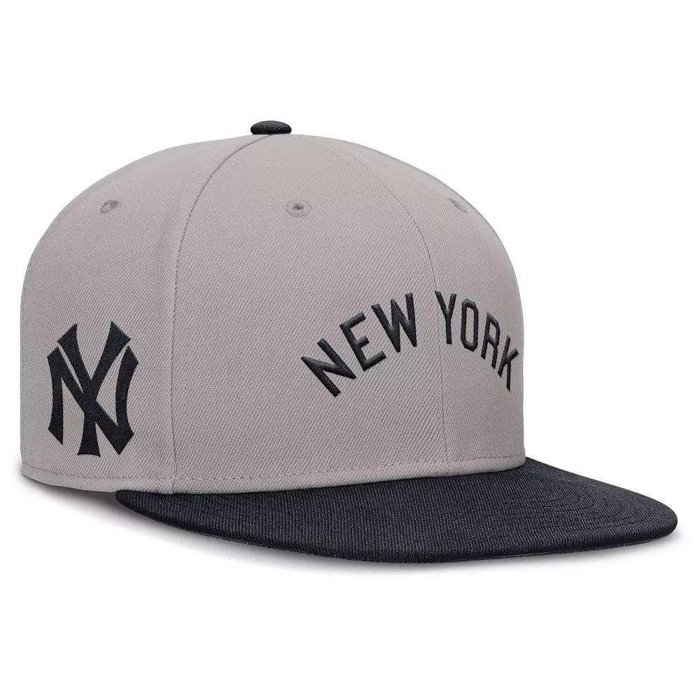 Men's Nike Gray New York Yankees True Performance Fitted Hat,  Product Image
