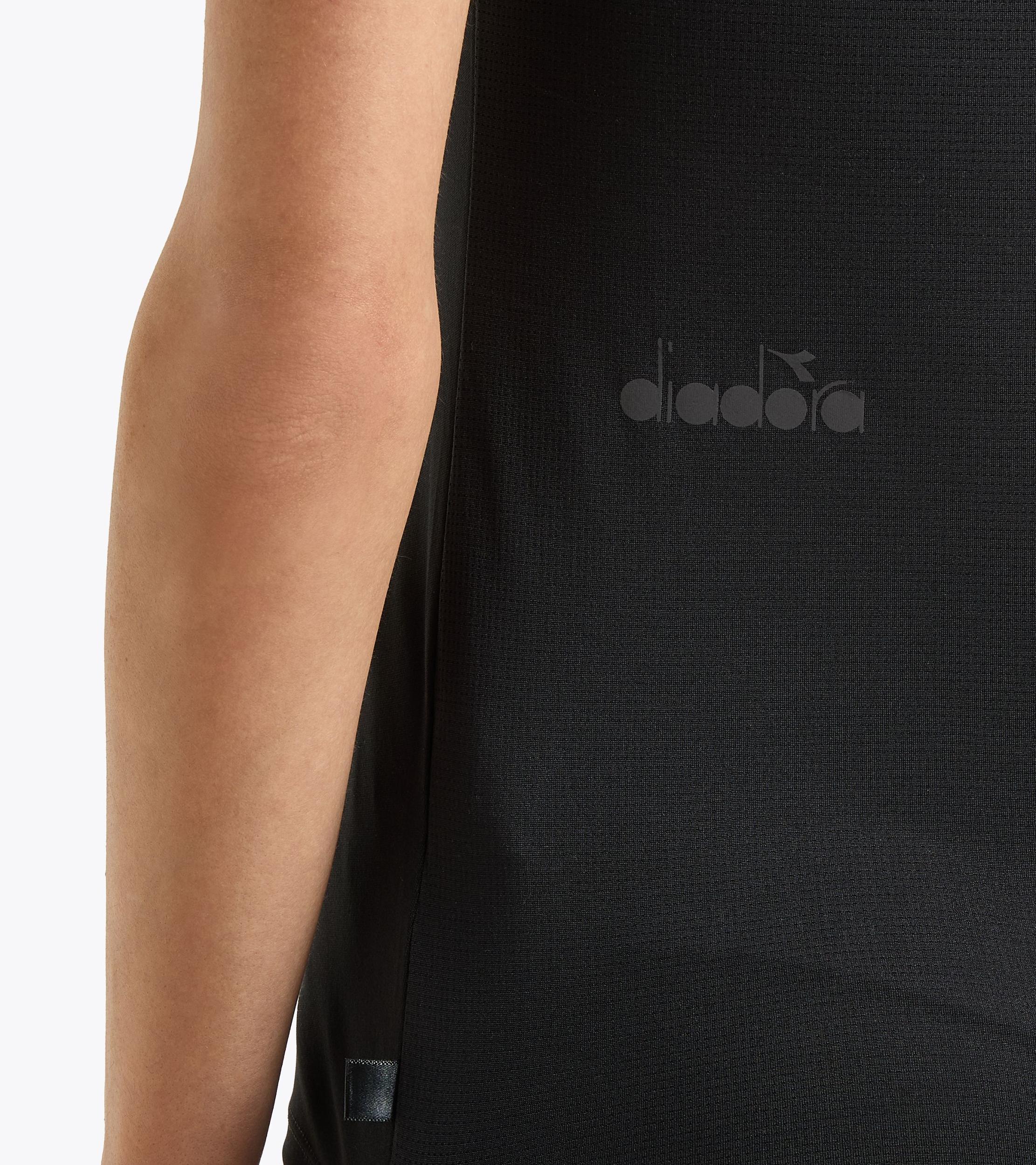 L. SS T-SHIRT RUN Product Image