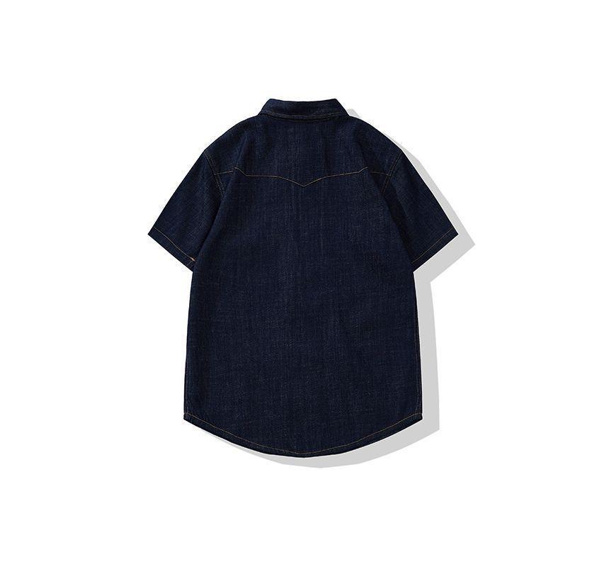 Short-Sleeve Collared Pocket Denim Shirt Product Image