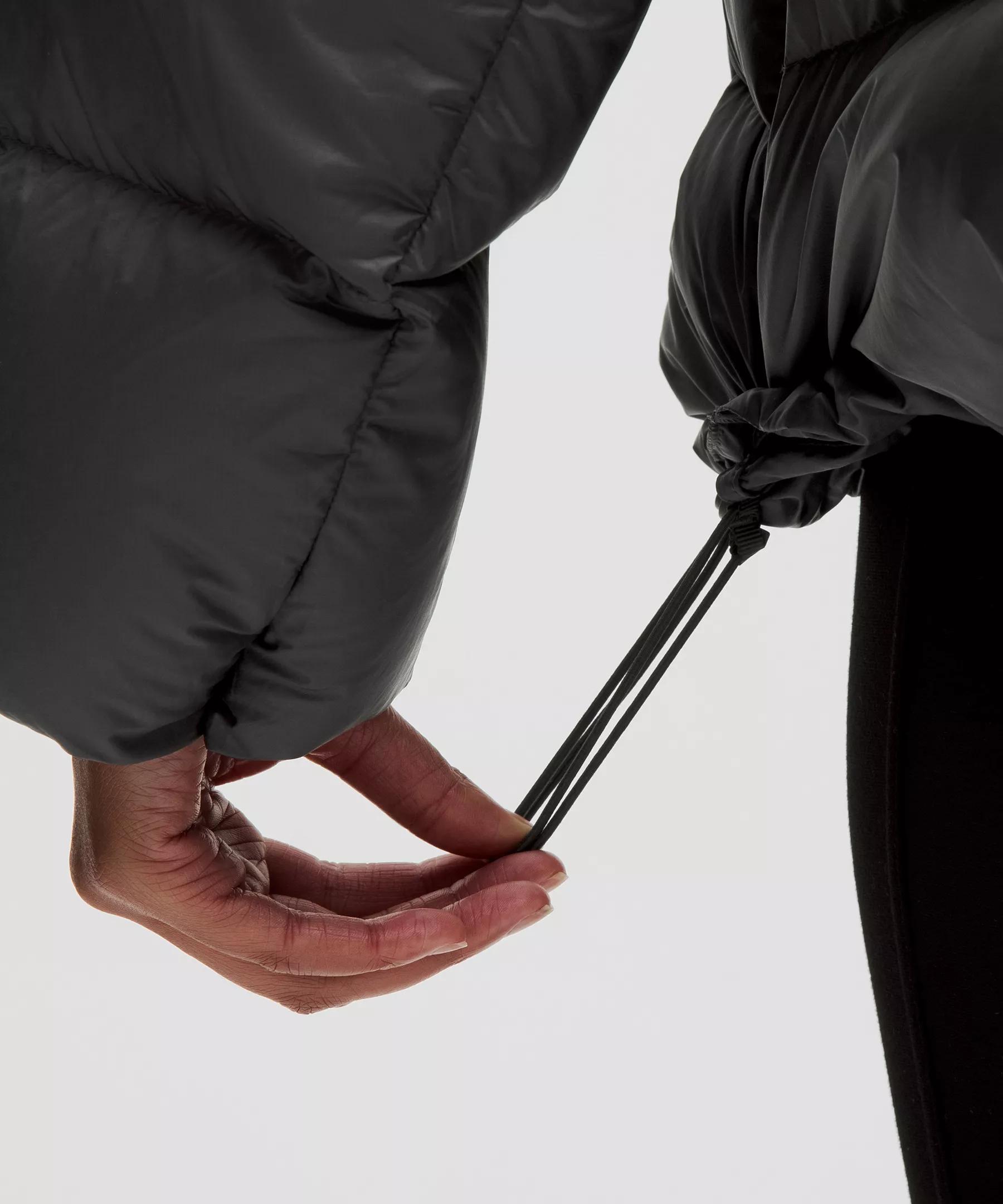 Featherweight 900-Down-Fill Puffer Jacket Product Image