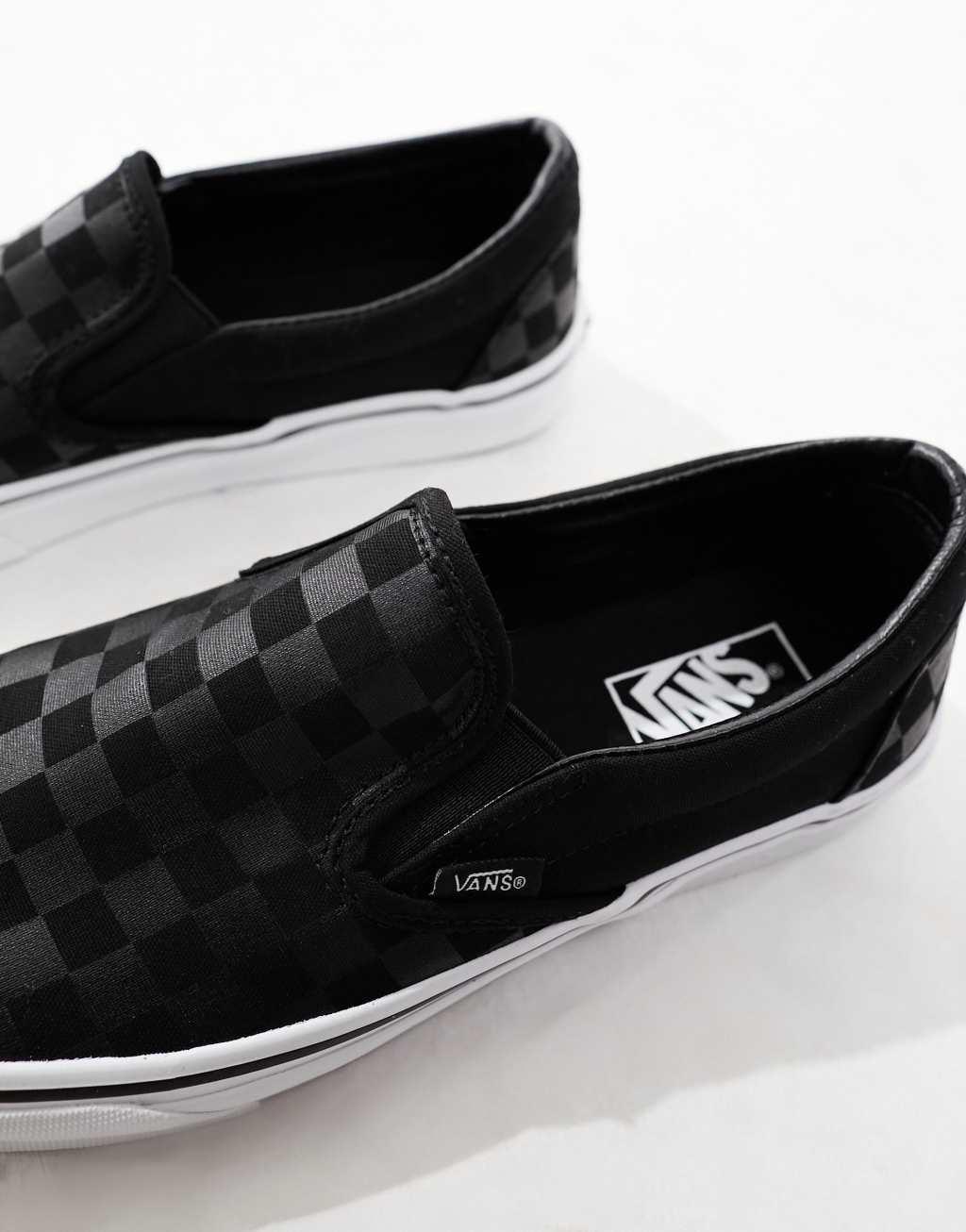 Vans Classic slip-on sneakers with checkerboard print Product Image