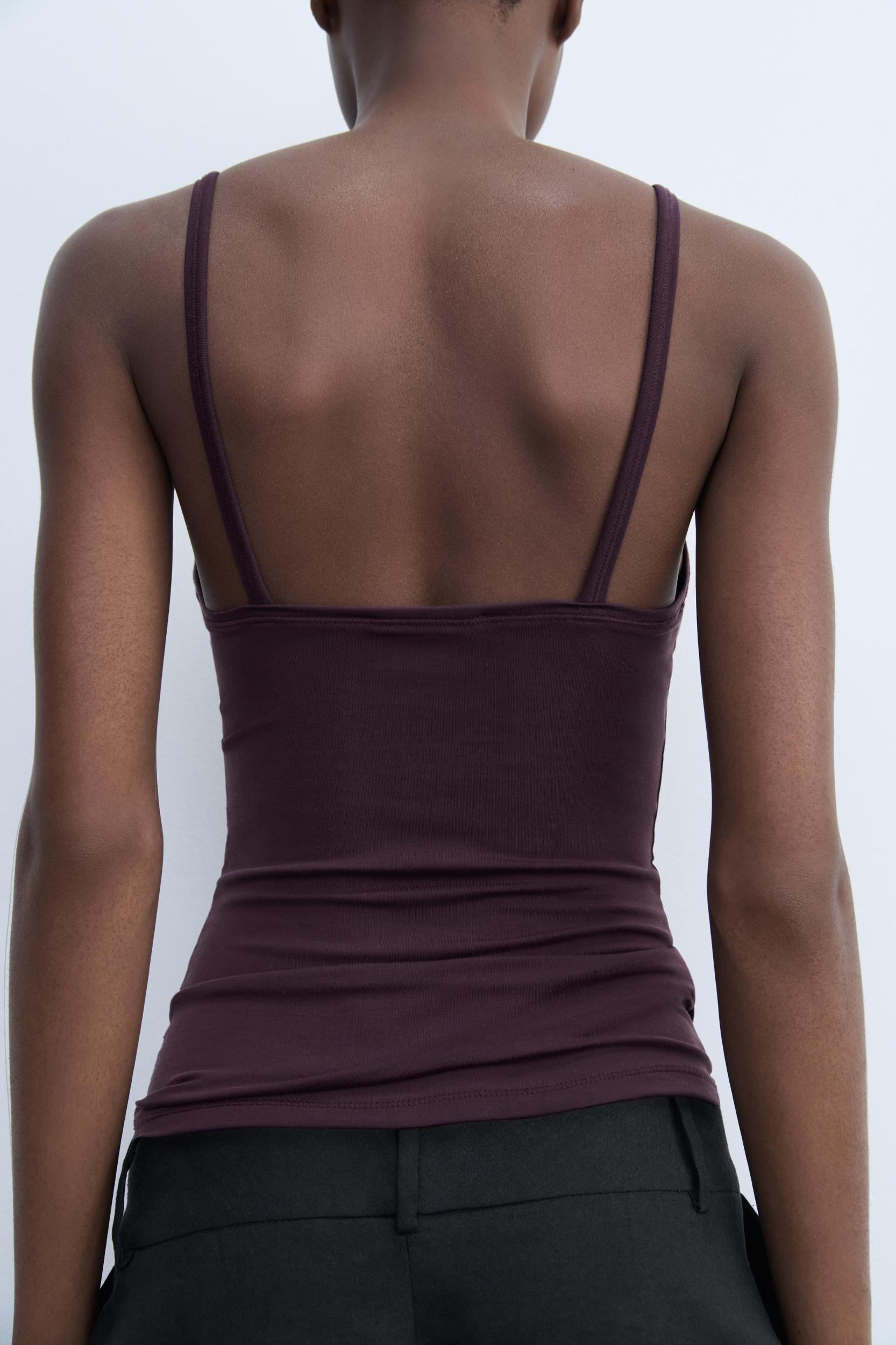 TANK TOP Product Image