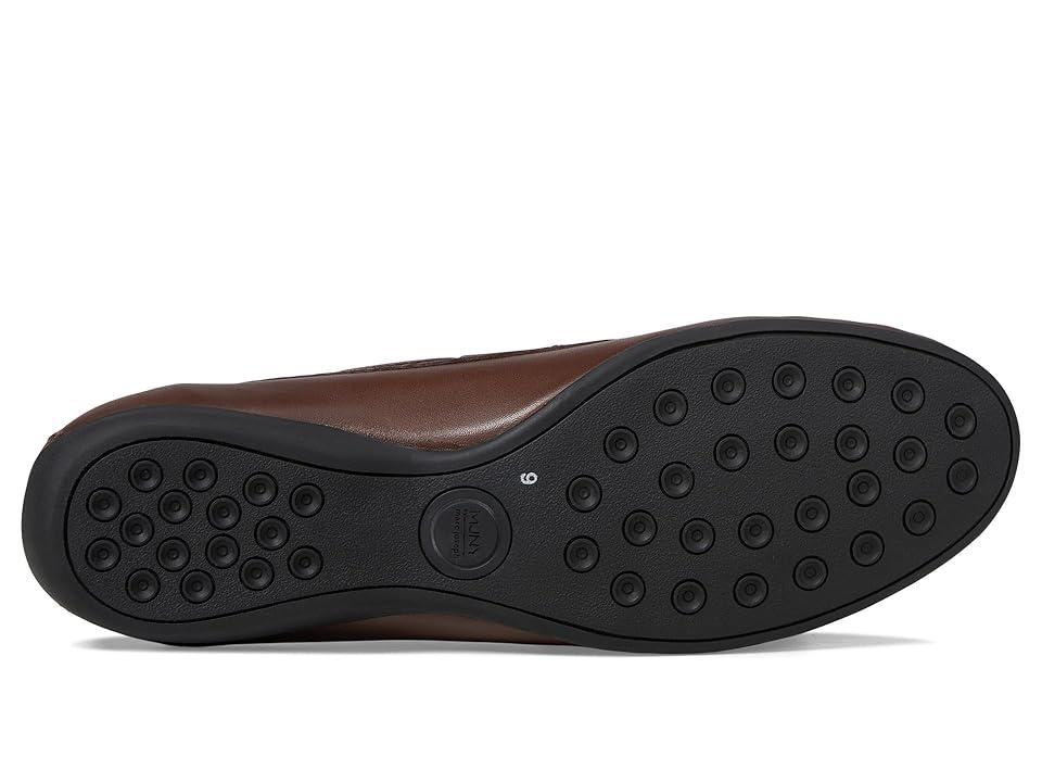 Easy Spirit Devitt Womens Leather Flats Product Image