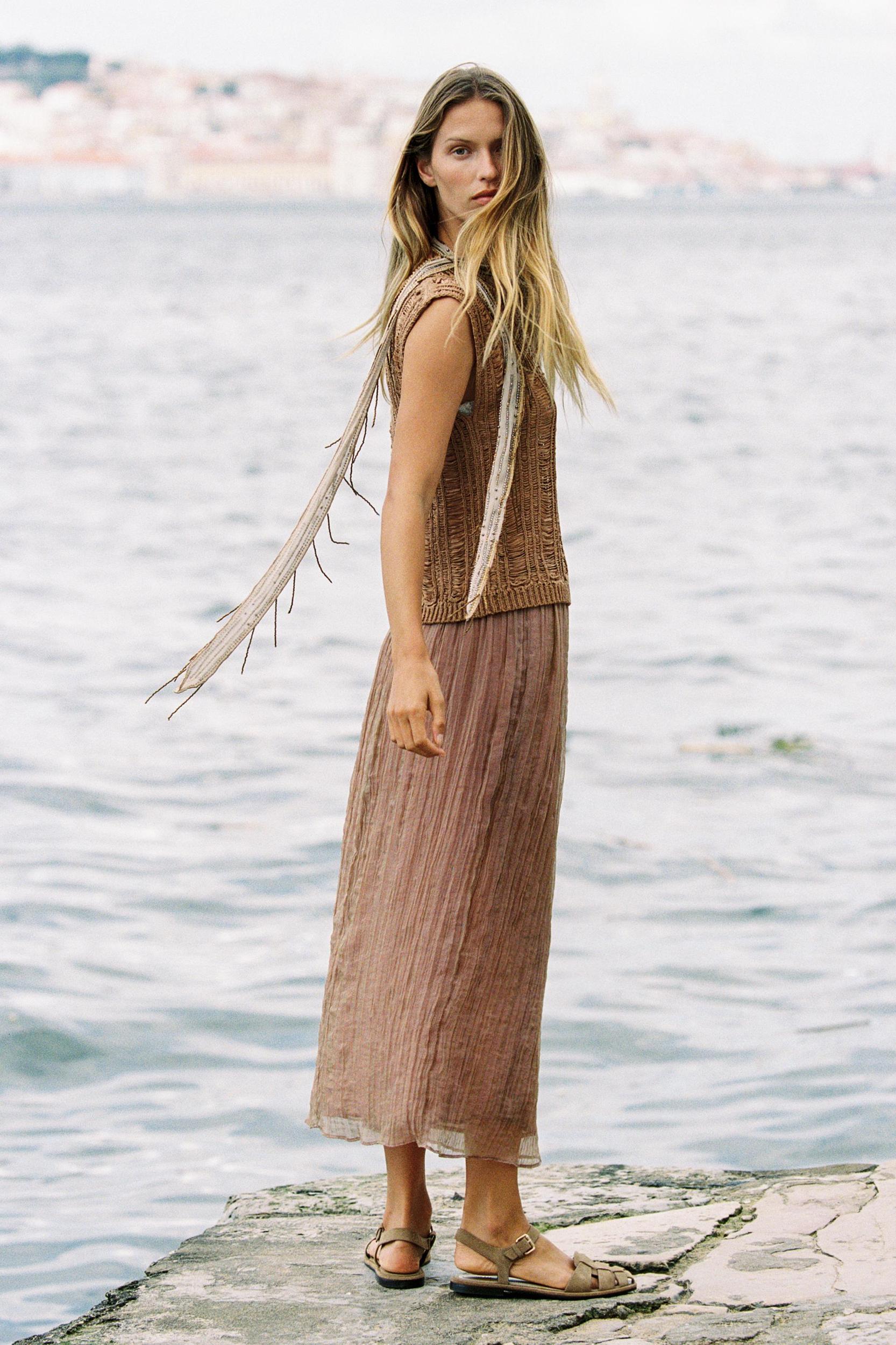 RIBBON KNIT TOP Product Image