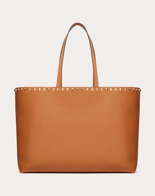 ROCKSTUD GRAINY CALFSKIN TOTE BAG Product Image