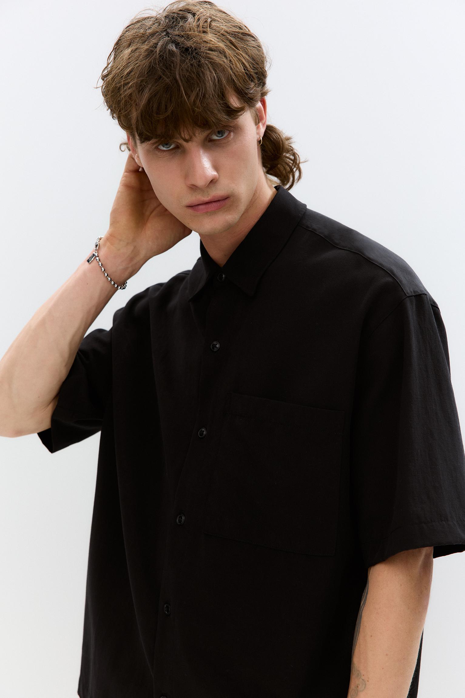 Flowing short sleeve shirt Product Image