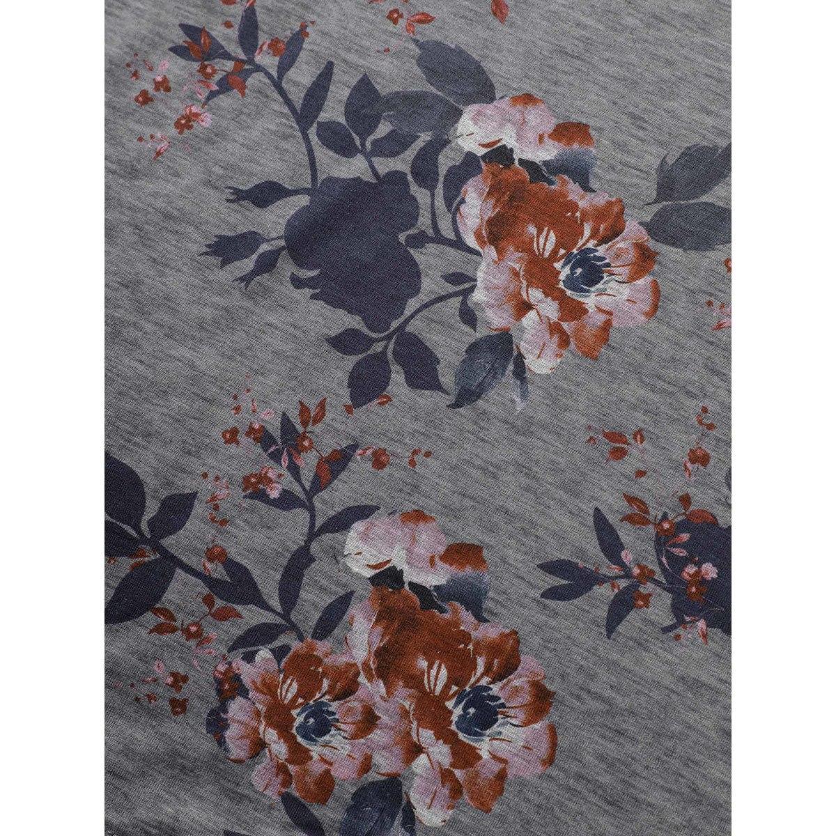 Plus Size V Neck Floral Print Patched Pocket T-shirt Gray Women Elegant Non Floral V-neck Everyday T-shirts BloomChic 10/M Product Image