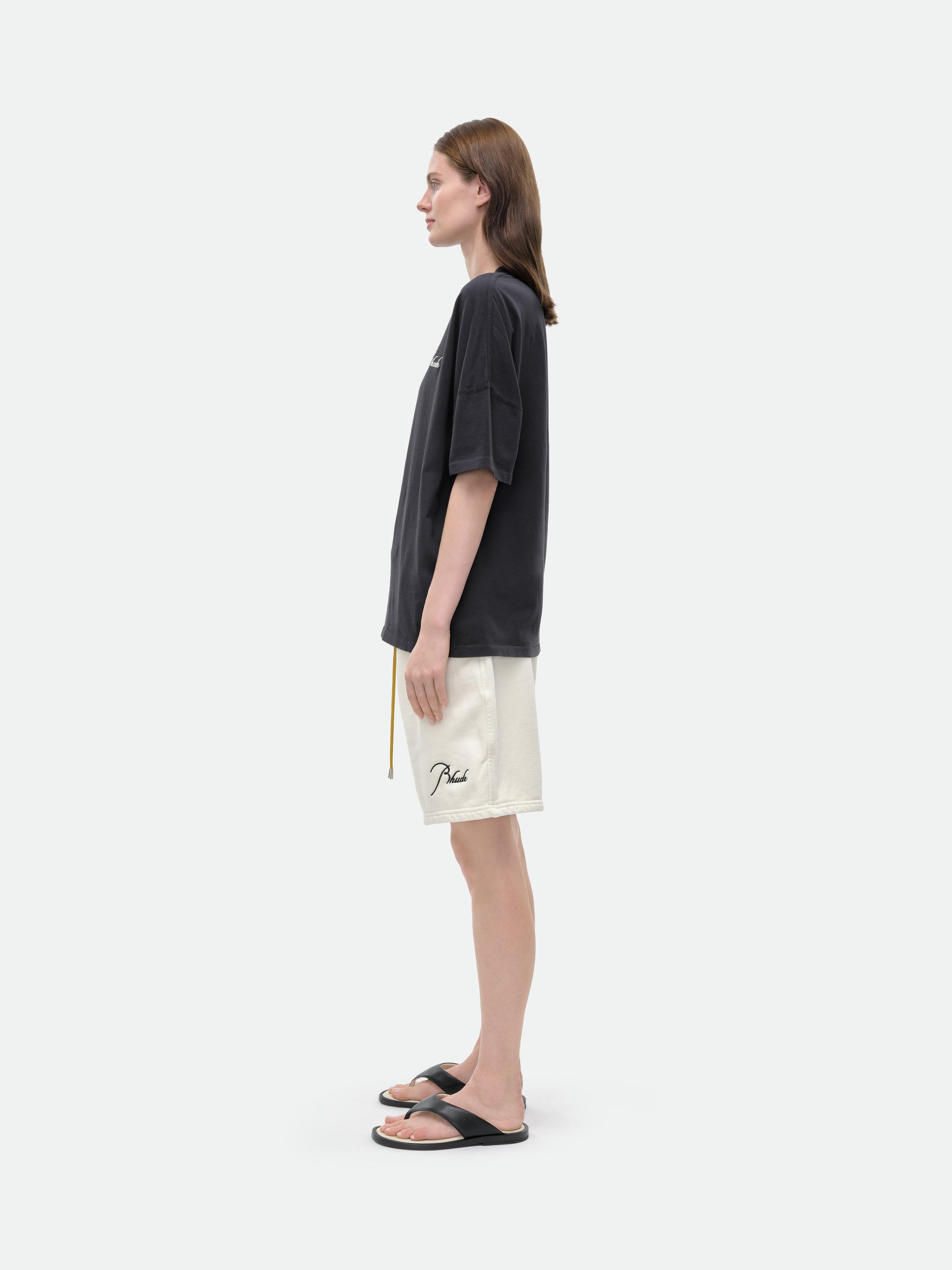 REVERSE TEE Female Product Image