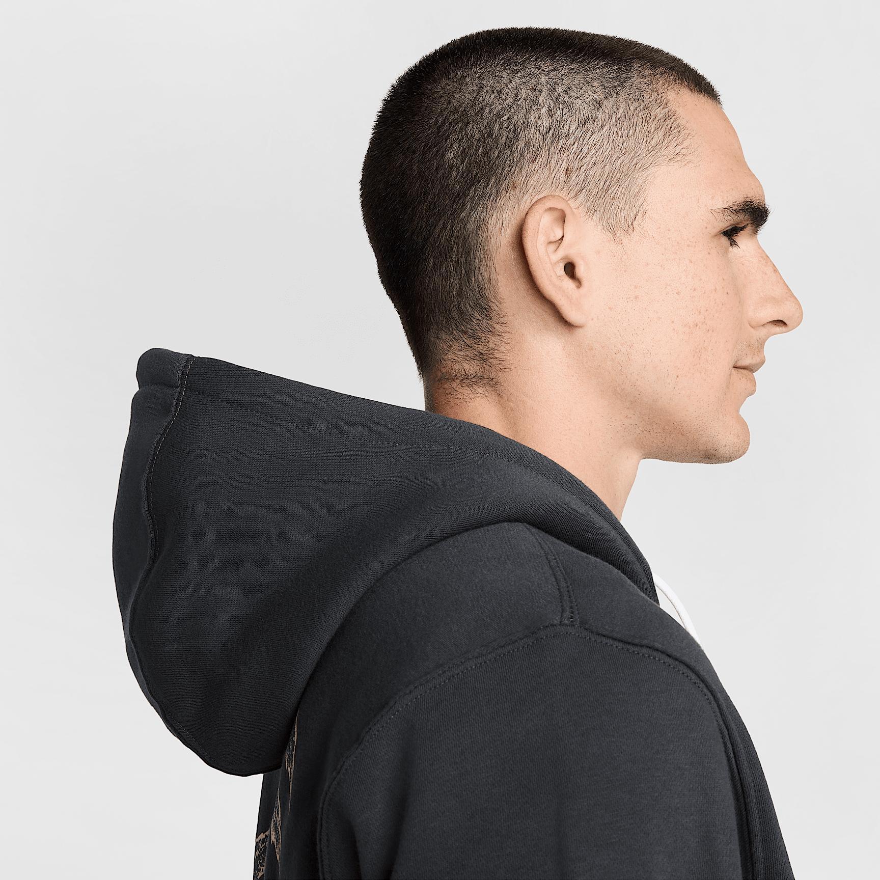 Nike Men's Club Full-Zip Fleece Hoodie Product Image