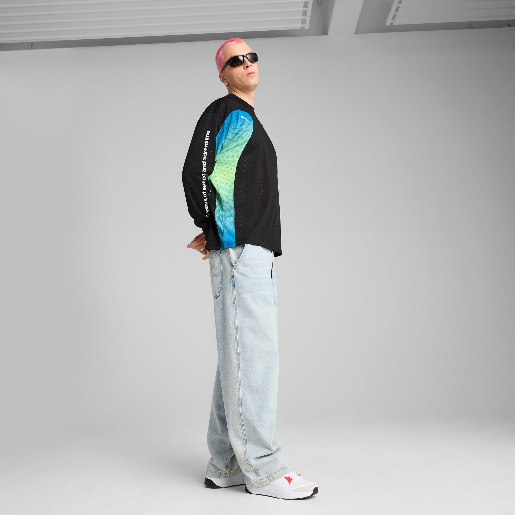 Formula 1® Men's Oversized Long Sleeve Tee Product Image