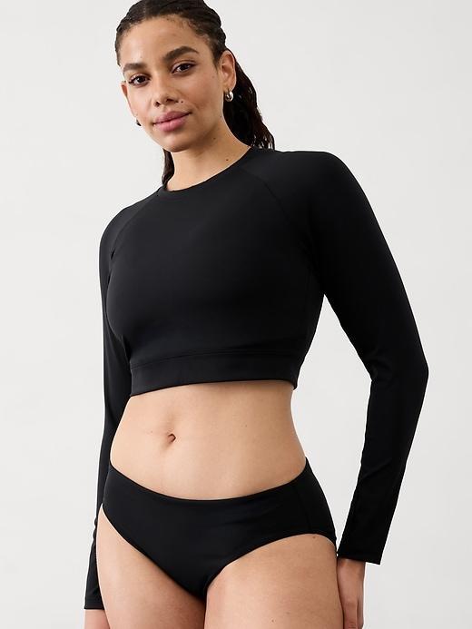 Crop Rashguard Product Image