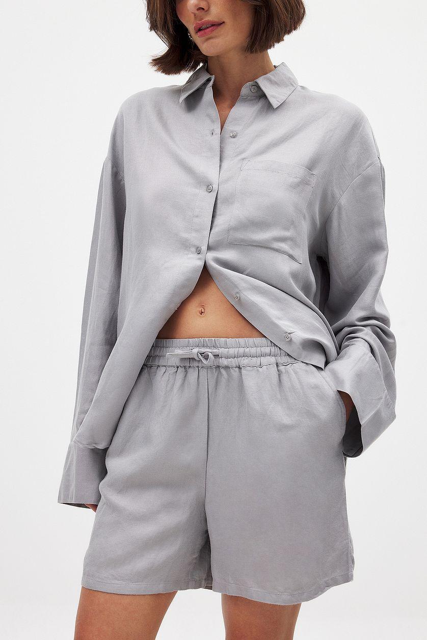 Viscose Blend Wide Mid Waist Shorts Product Image