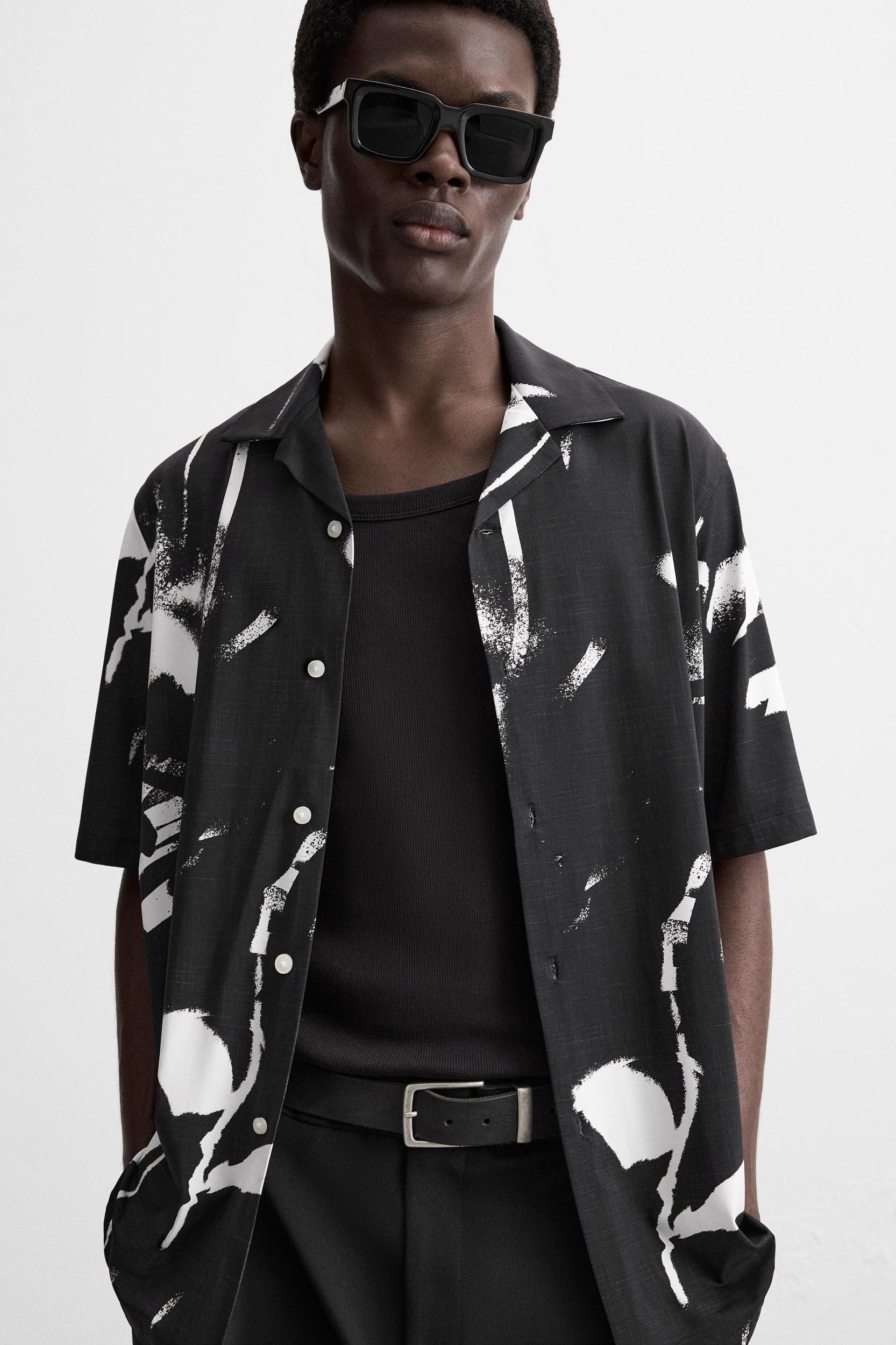 ABSTRACT PRINT STRETCH SHIRT Product Image