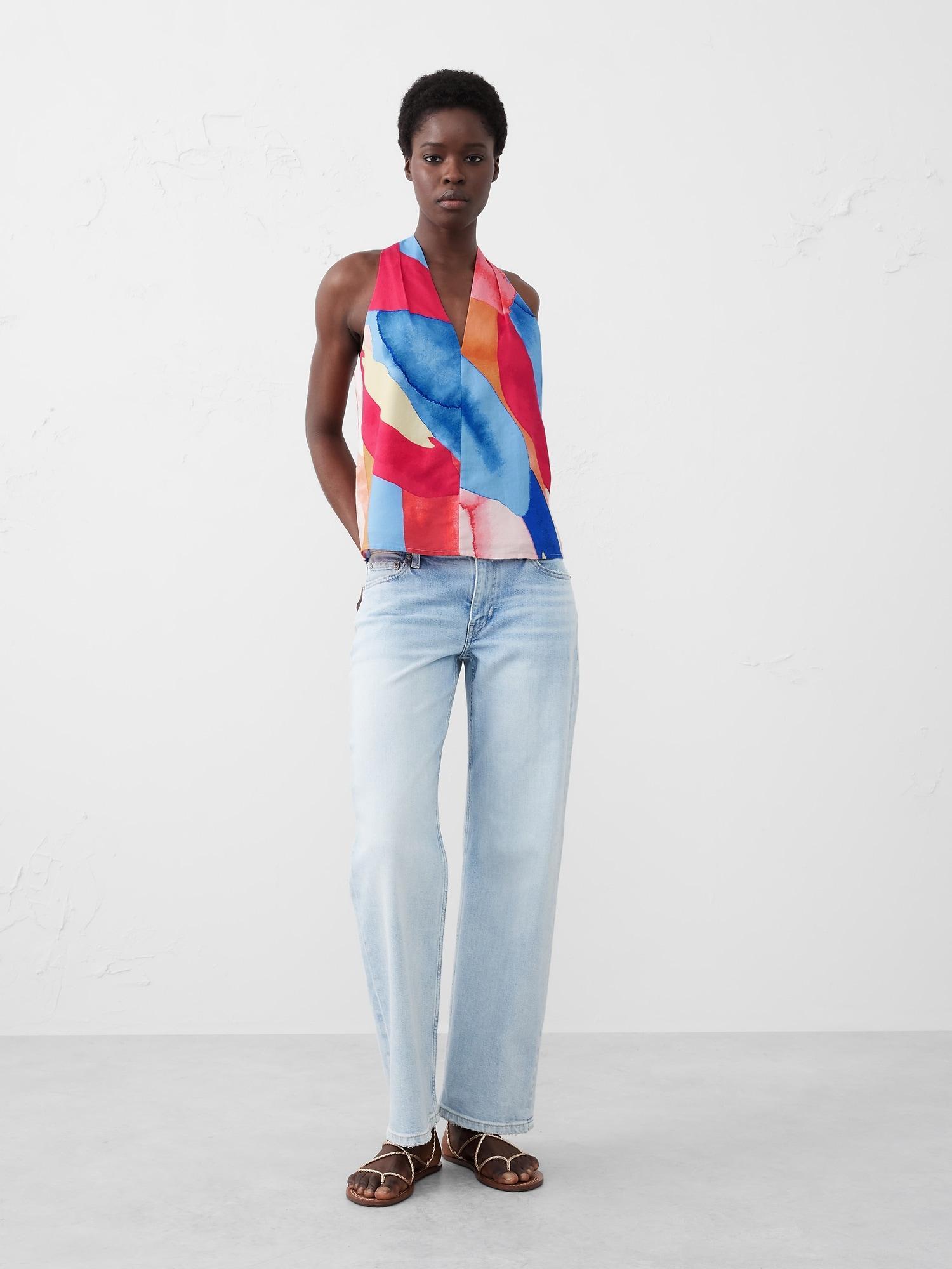 Linen-Blend V-Neck Top Product Image