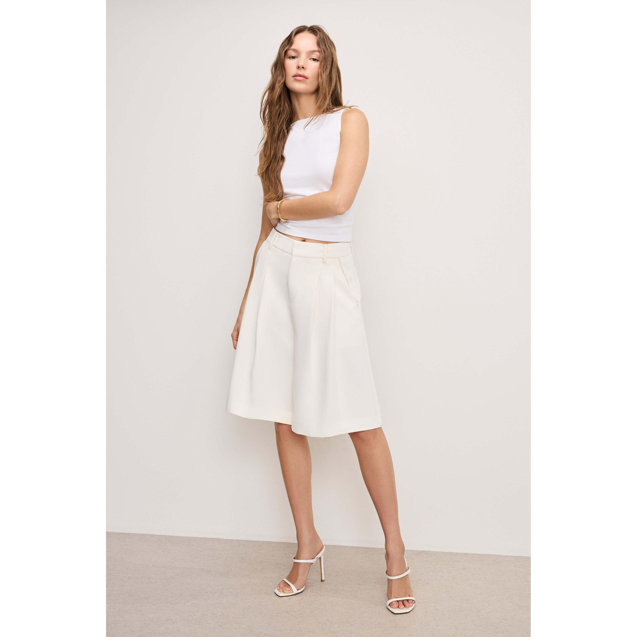 Womens Luxe Suiting Long Shorts | Cloud White, Size 20 Plus | Good American by Khlo Kardashian Product Image