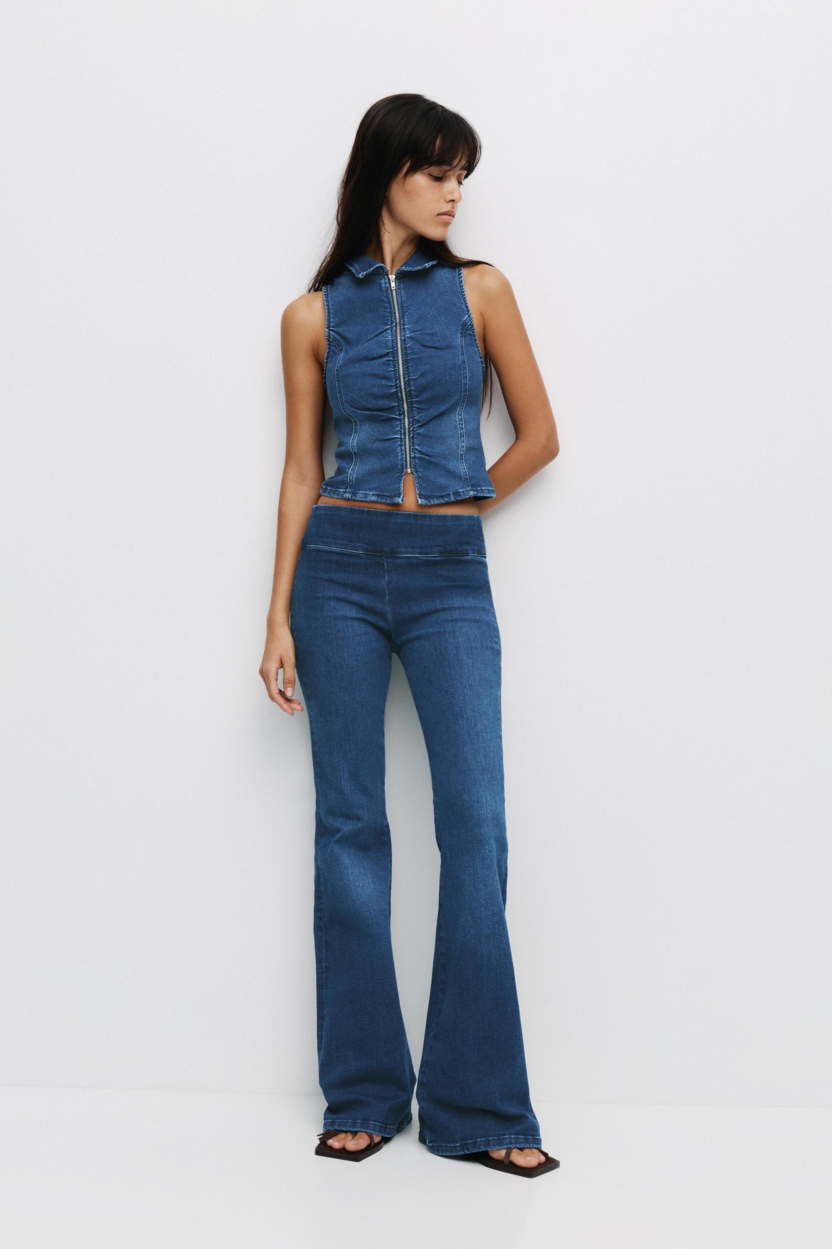 Low-rise bell bottom jeans Product Image