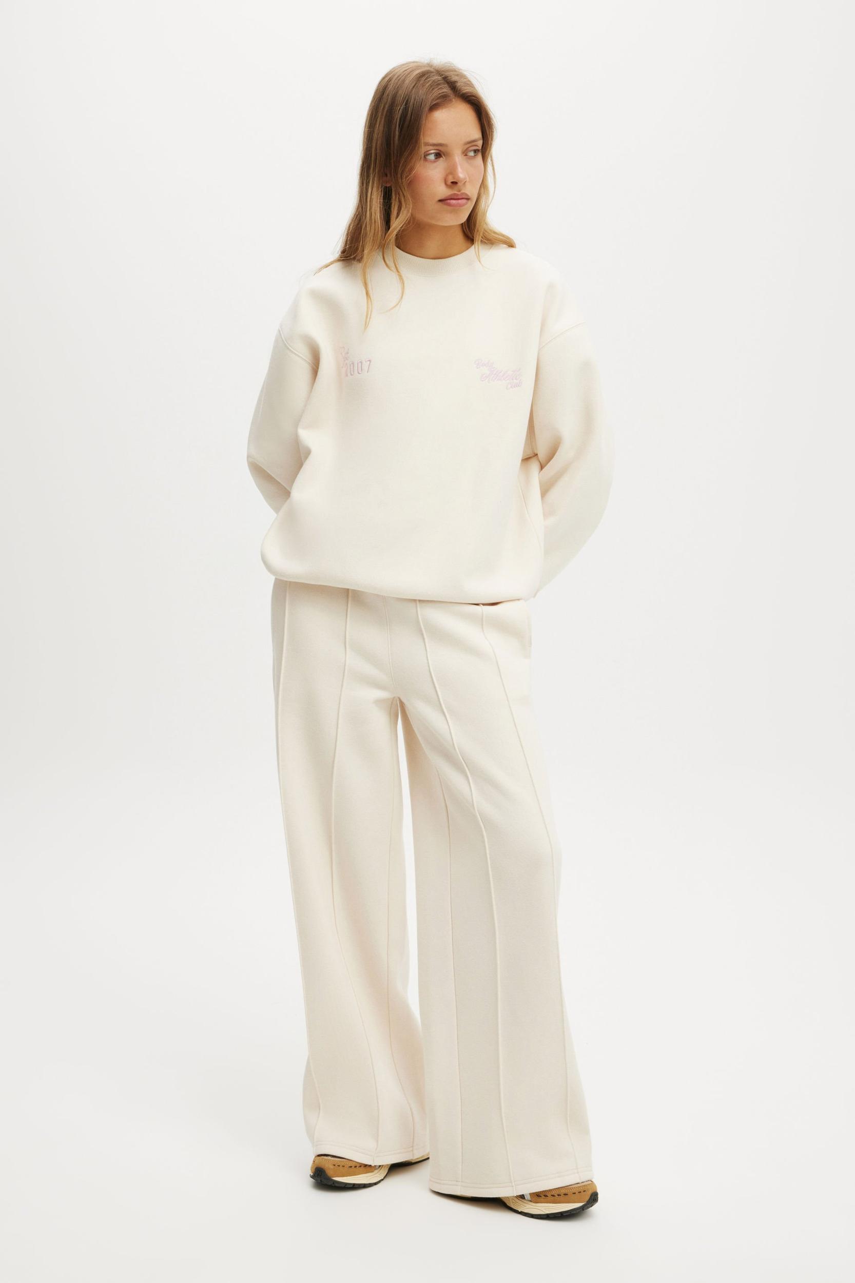 Plush Graphic Crew Sweatshirt Product Image