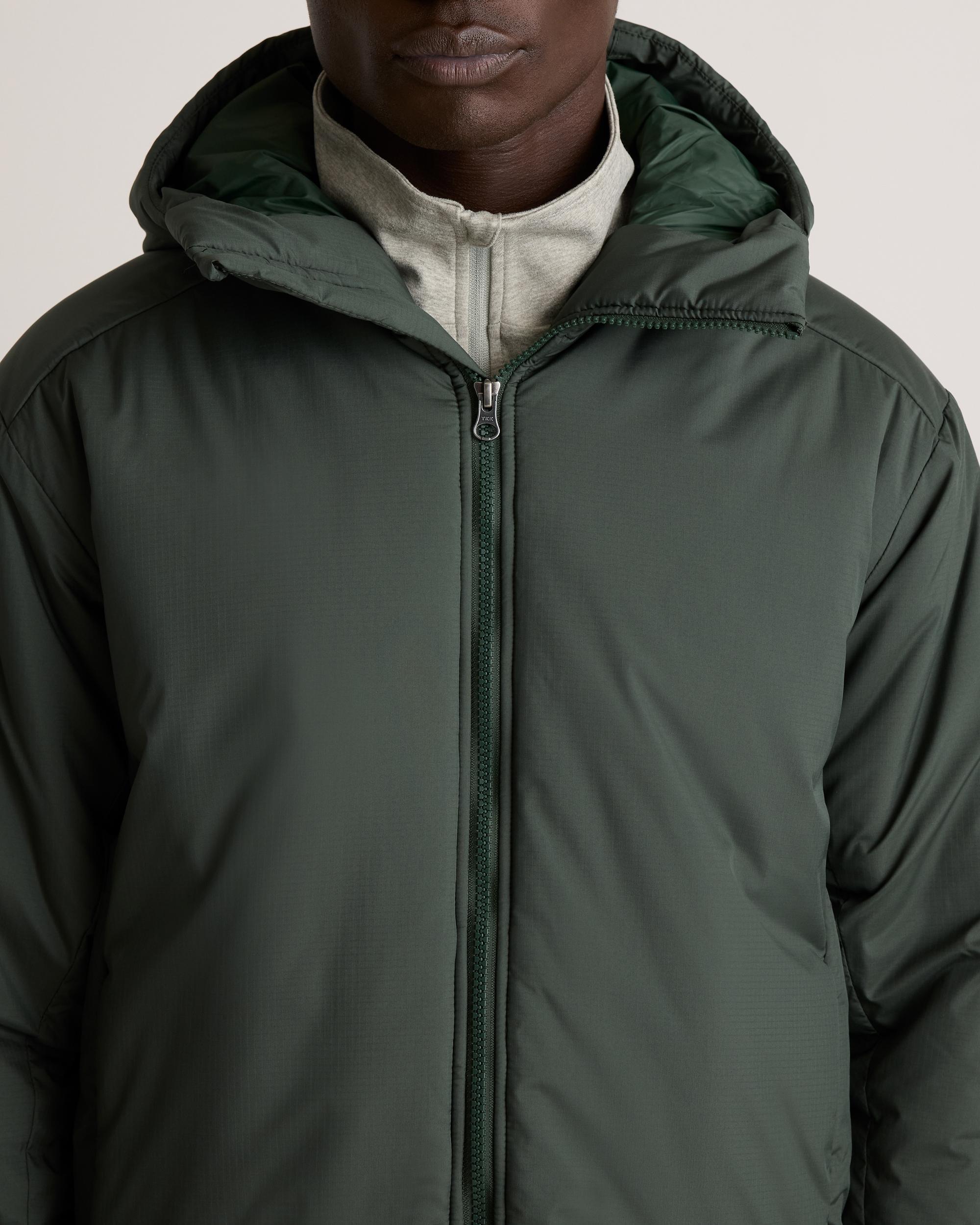 Quince | Men's Hybrid Insulated Heavyweight Hooded Jacket 100% Polyester Product Image