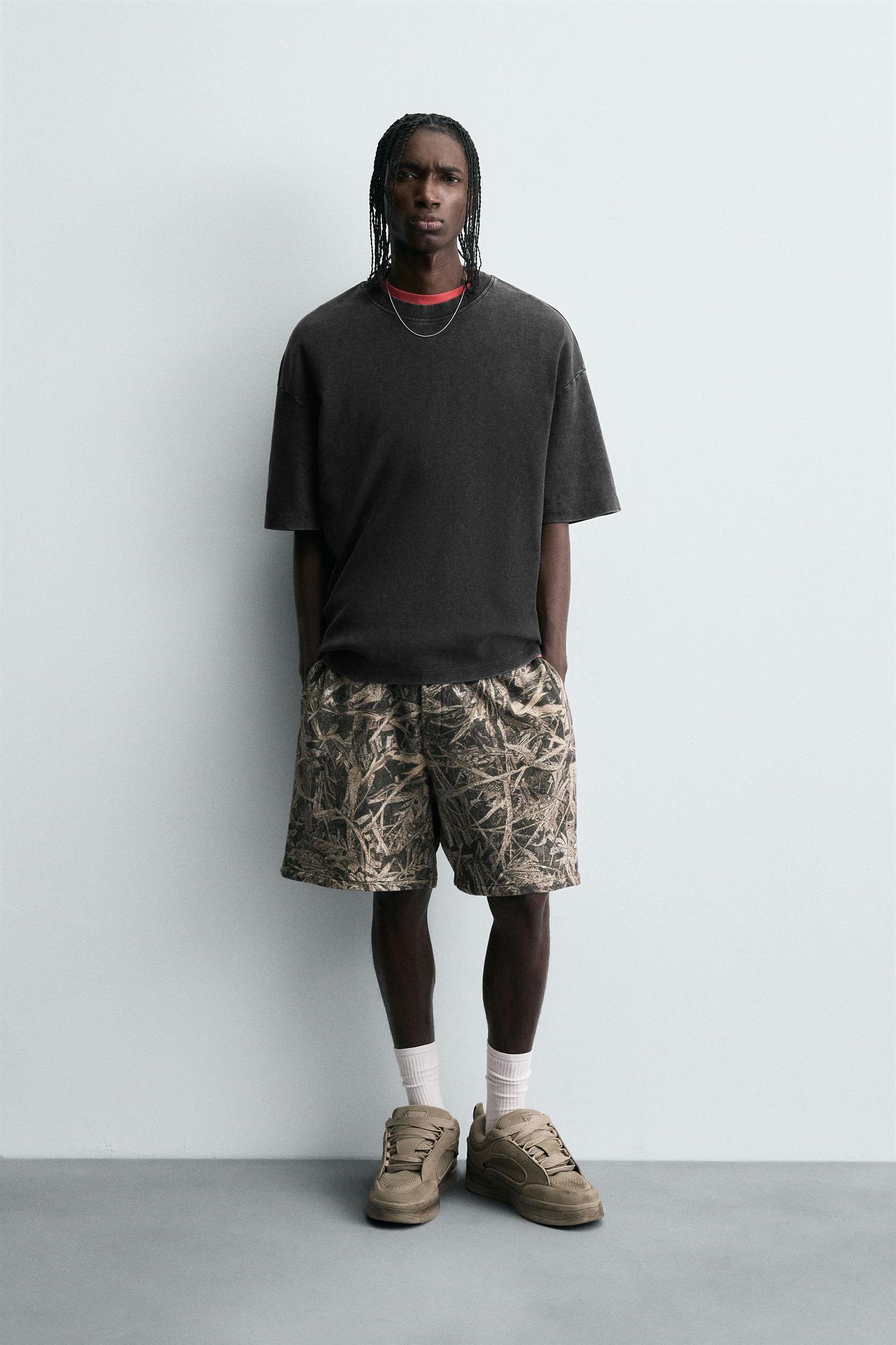 ABSTRACT PRINT SHORTS Product Image