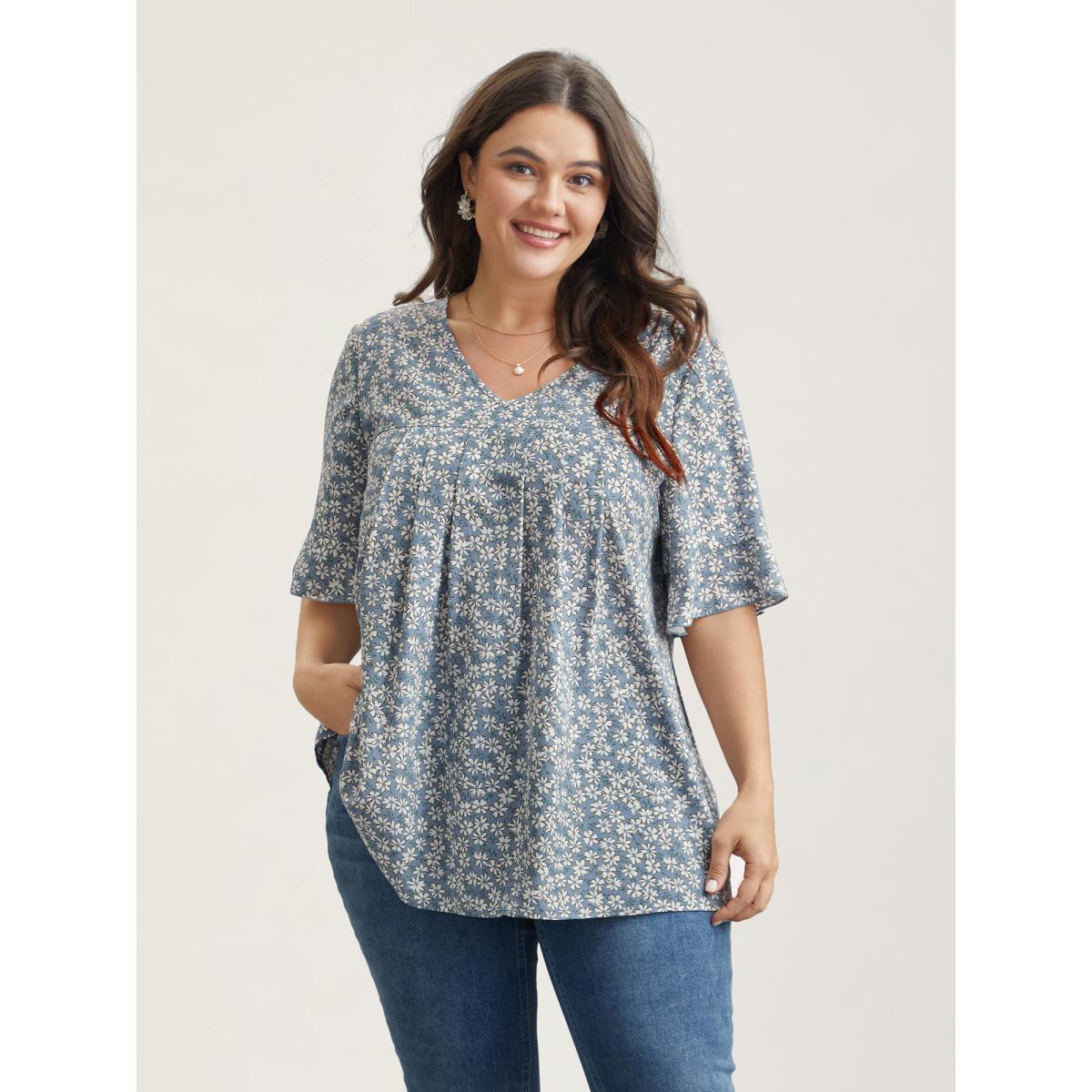 Plus Size LightBlue Ditsy Floral Pleated Flared Sleeve Shirt Women Timeless Half Sleeve V-neck Elegant Blouses BloomChic 22-24/3X Product Image