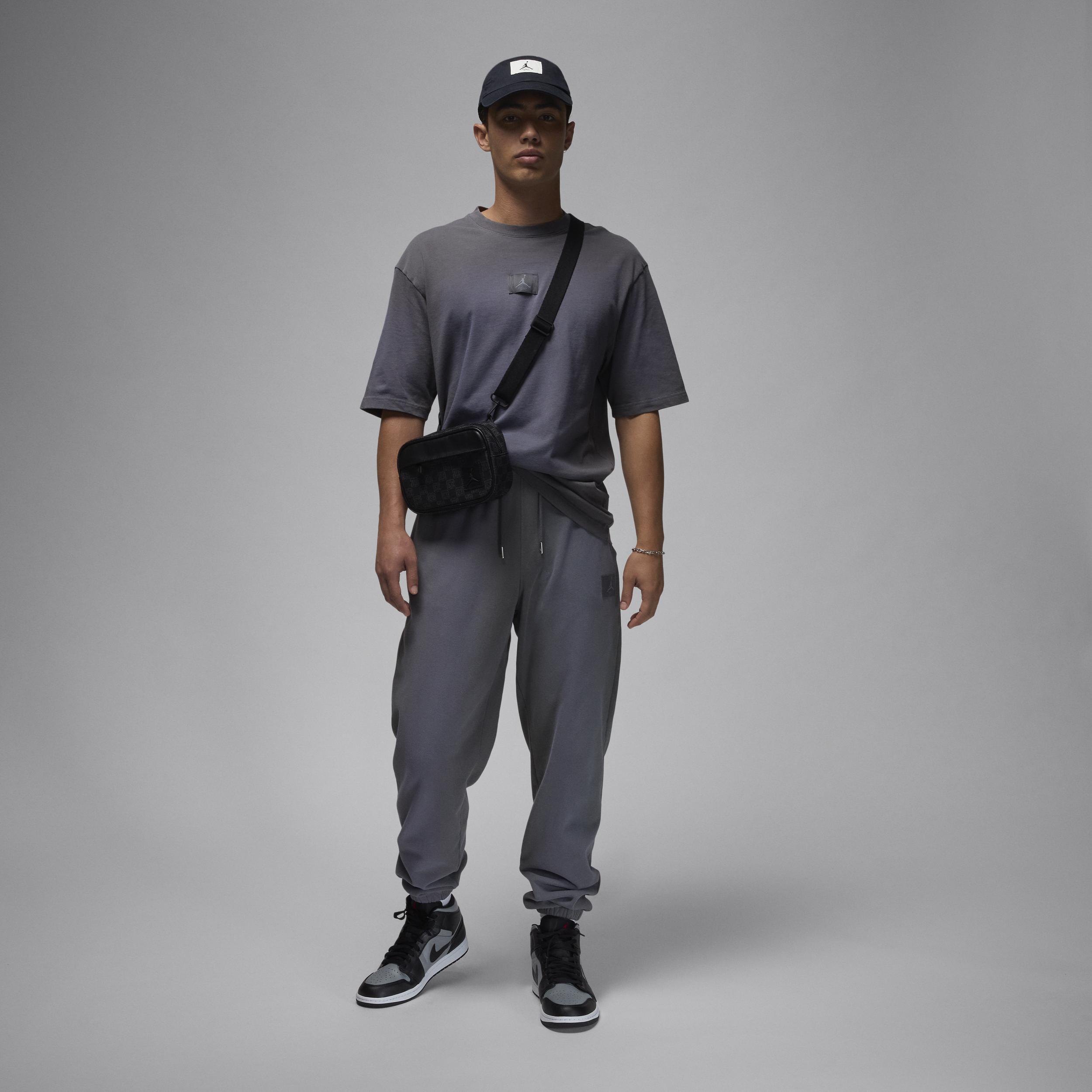 Jordan Flight Essentials 85 Men's Washed T-Shirt Product Image