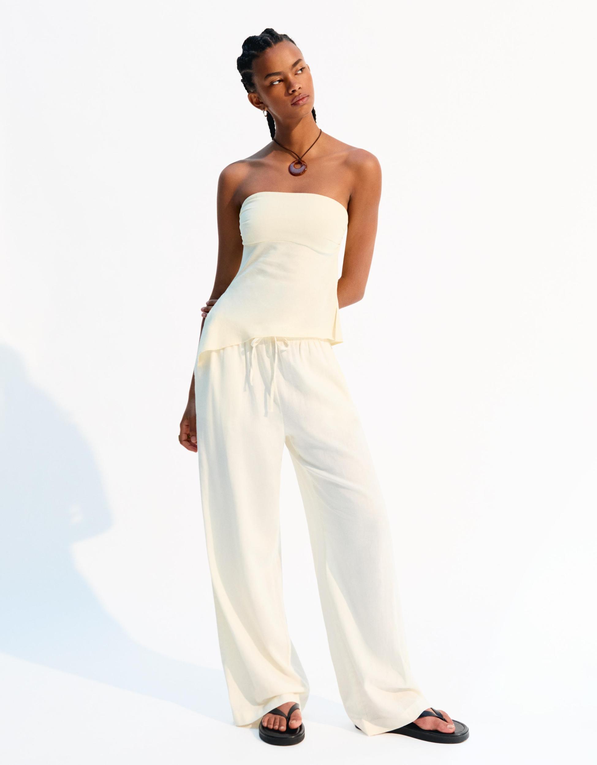 Linen blend pants with an elastic waistband Product Image