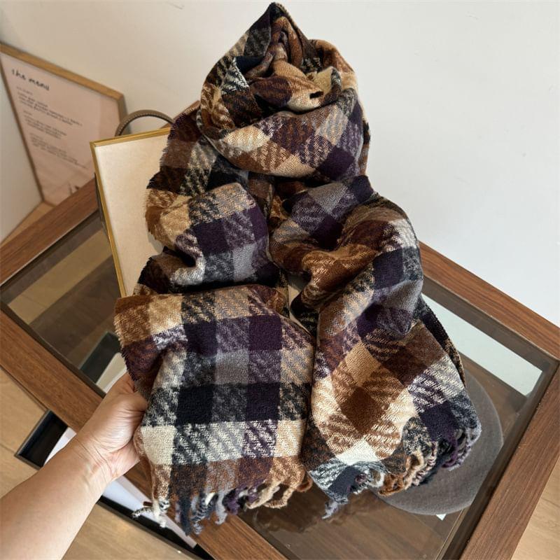 Plaid Fringed Trim Scarf Product Image