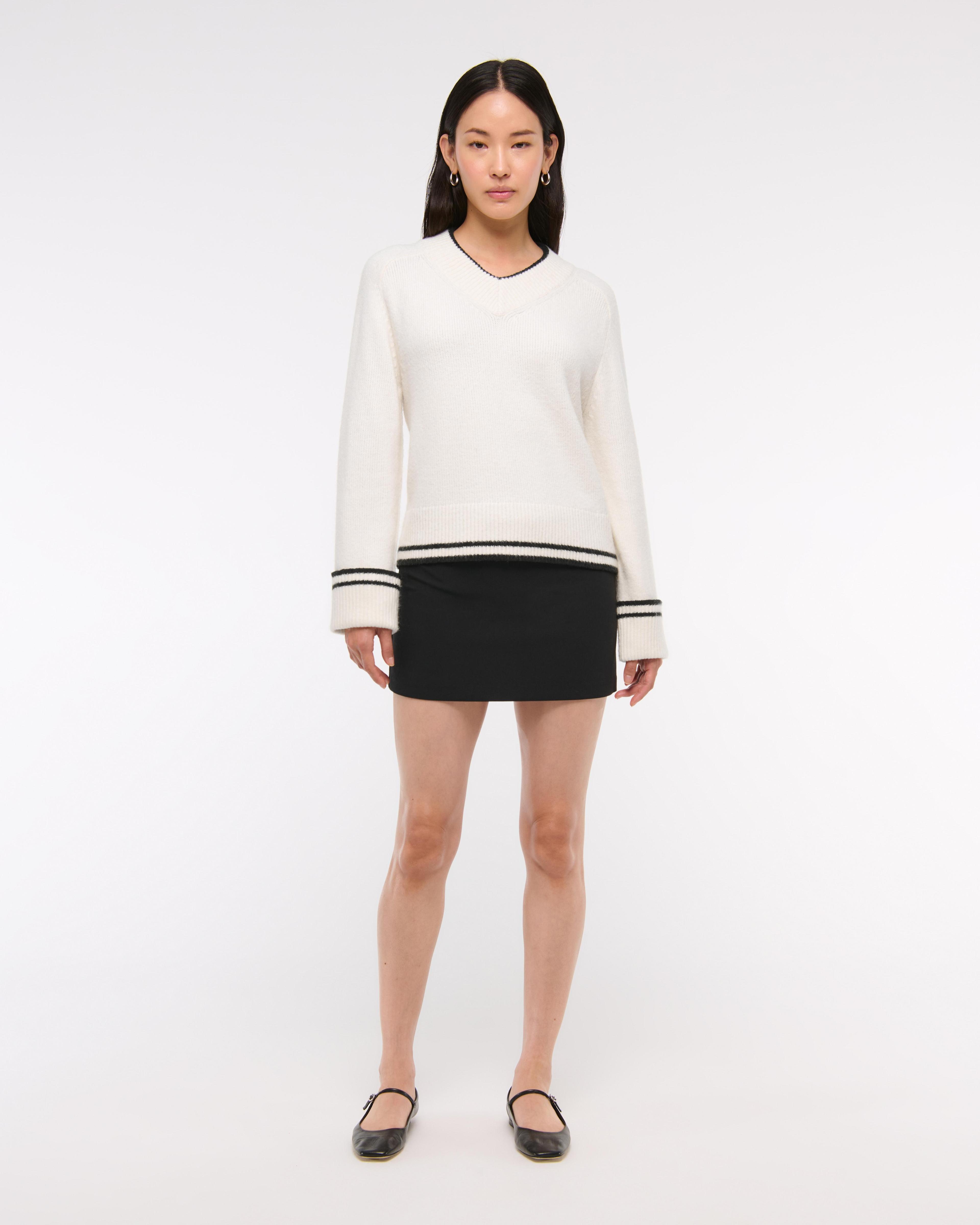 Easy V-Neck Cable Sweater Product Image