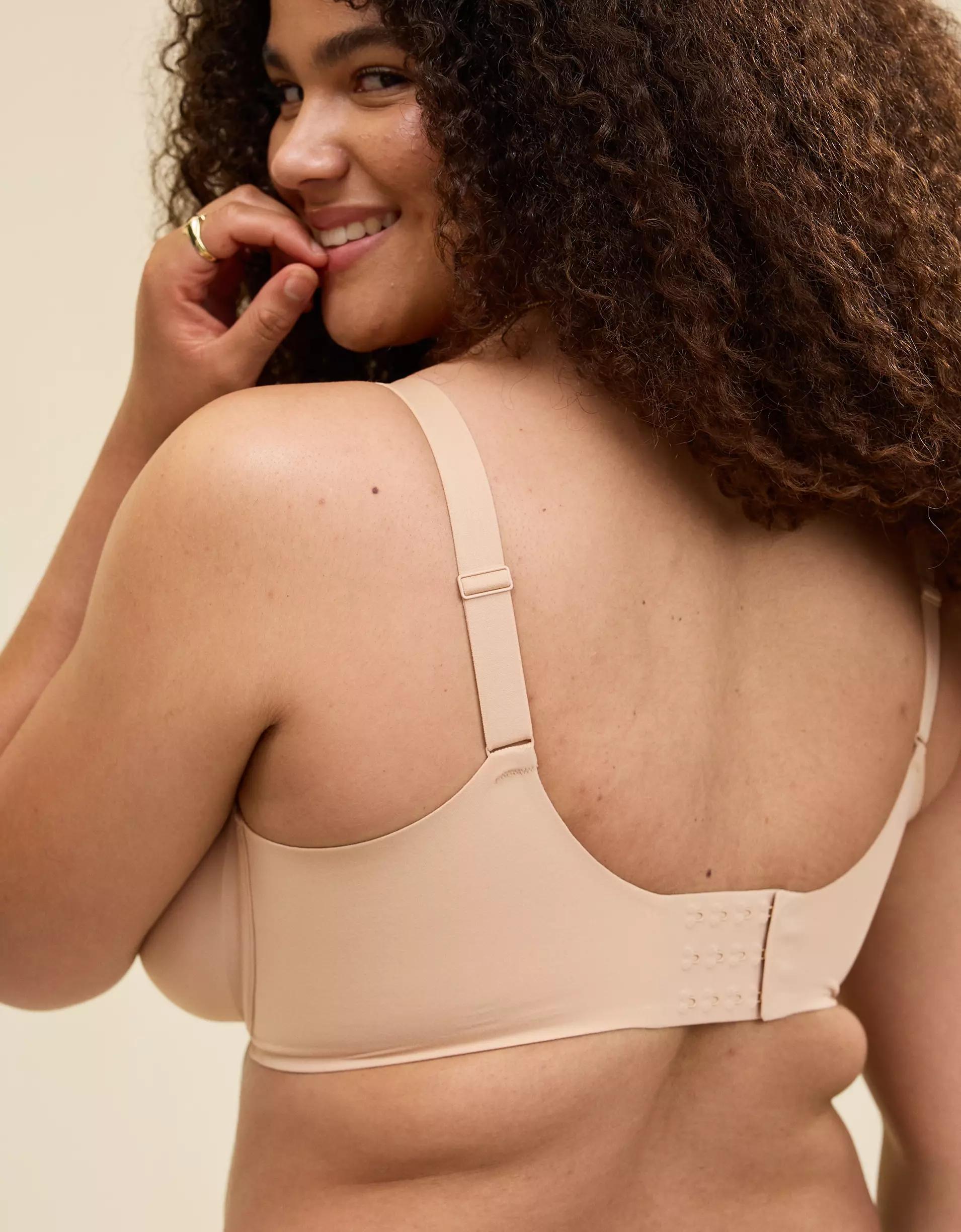 SMOOTHEZ Full Coverage Lightly Lined Bra Product Image