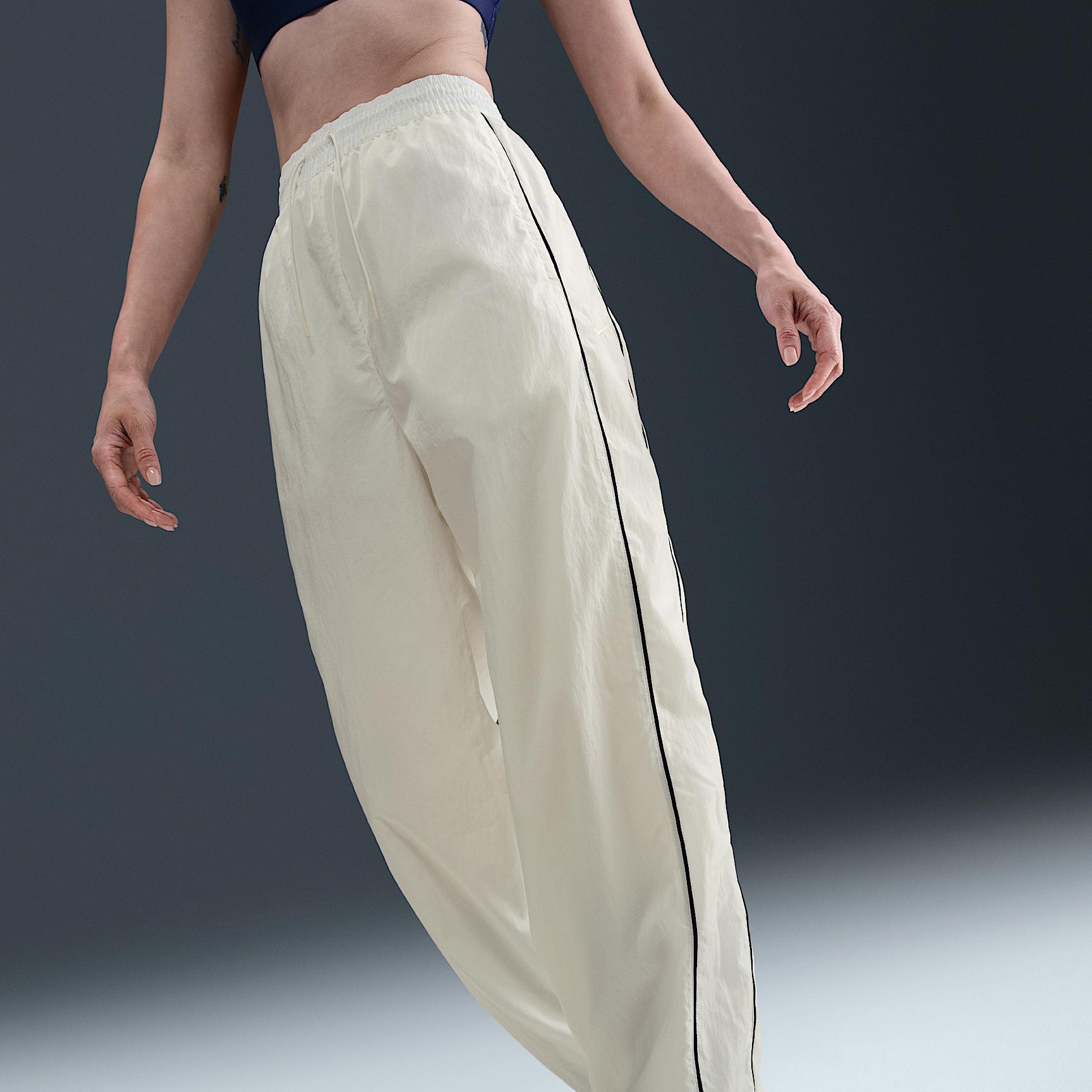 Nike Womens Windrunner High-Waisted Woven Open-Hem Pants | FV7655-135 Product Image