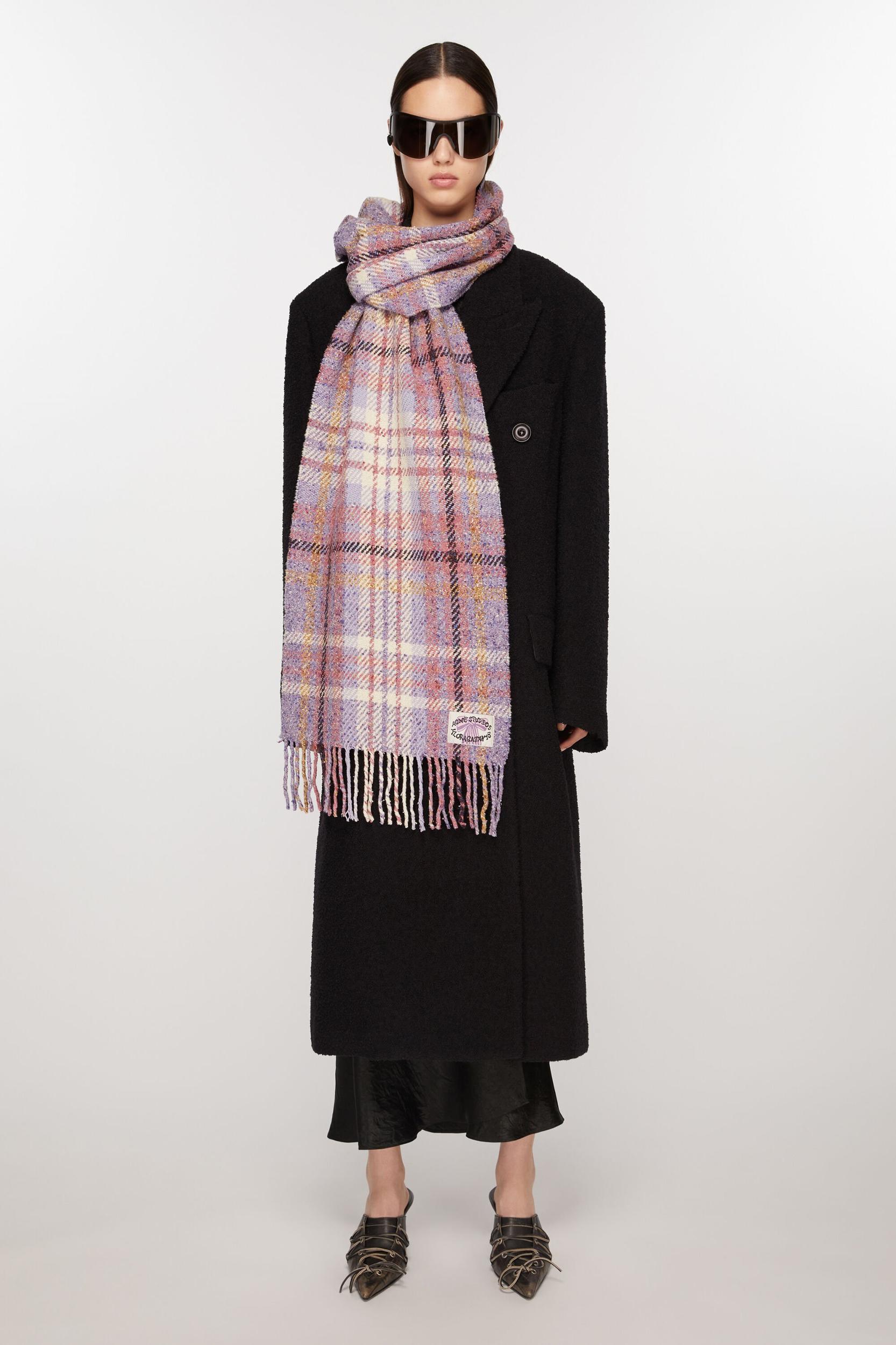 Plaid fringe scarf Product Image