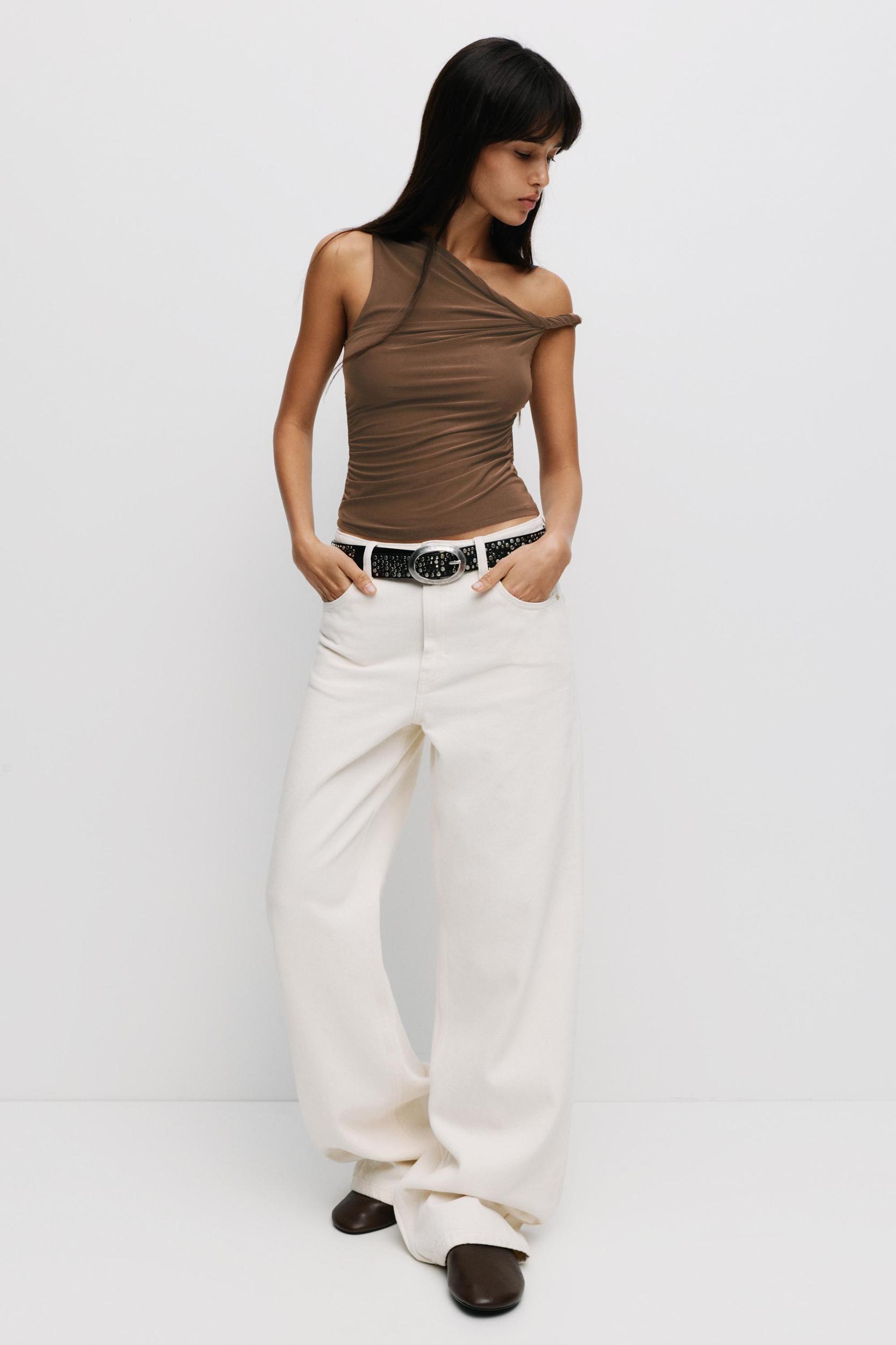 Asymmetric top Product Image