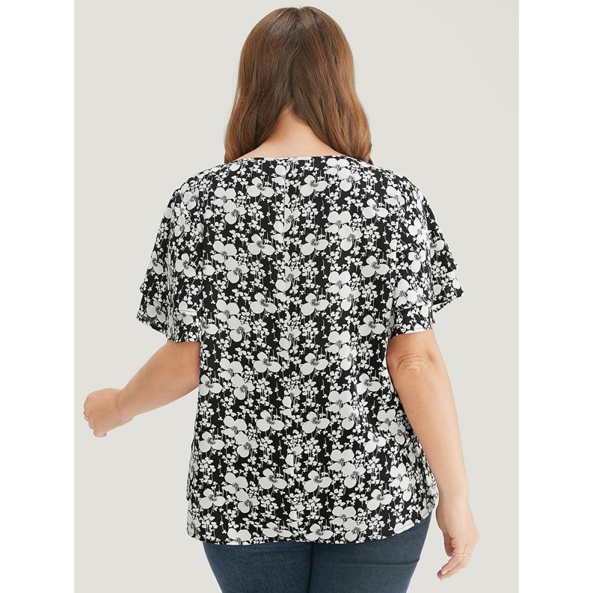Plus Size BlackFlower Ditsy Floral Tiered Sleeve Round Neck Ruffle Blouse Women Elegant Short sleeve Round Neck Dailywear Blouses BloomChic 22-24/3X Product Image