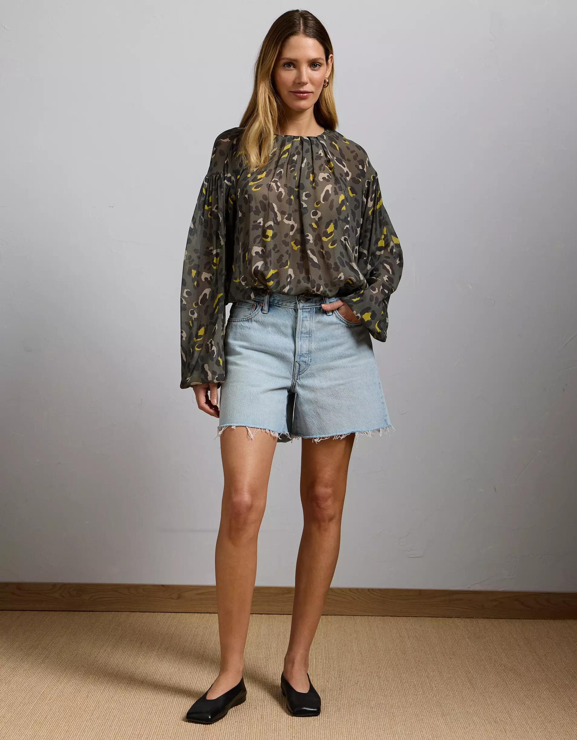 AE77 Premium Bubble Blouse Product Image