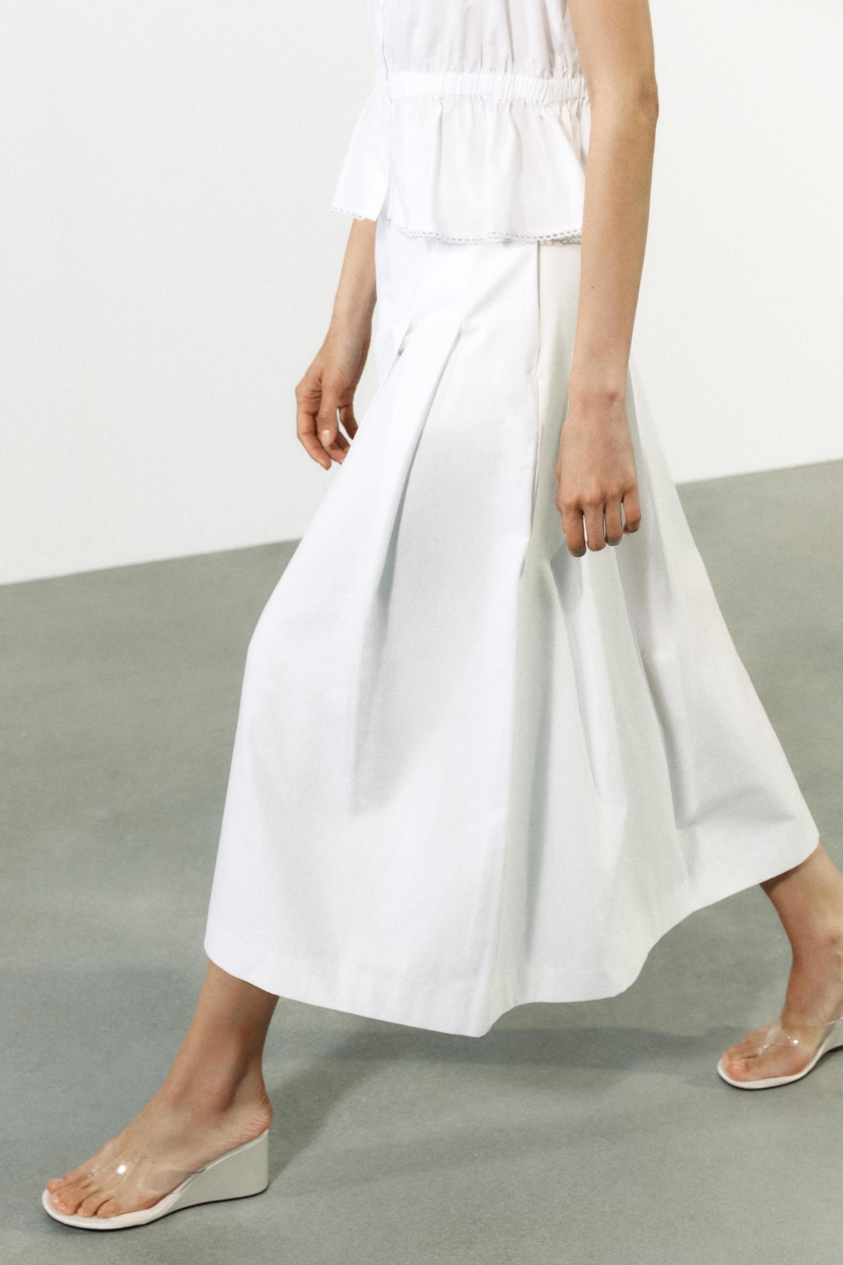 PLEATED MIDI SKIRT Product Image
