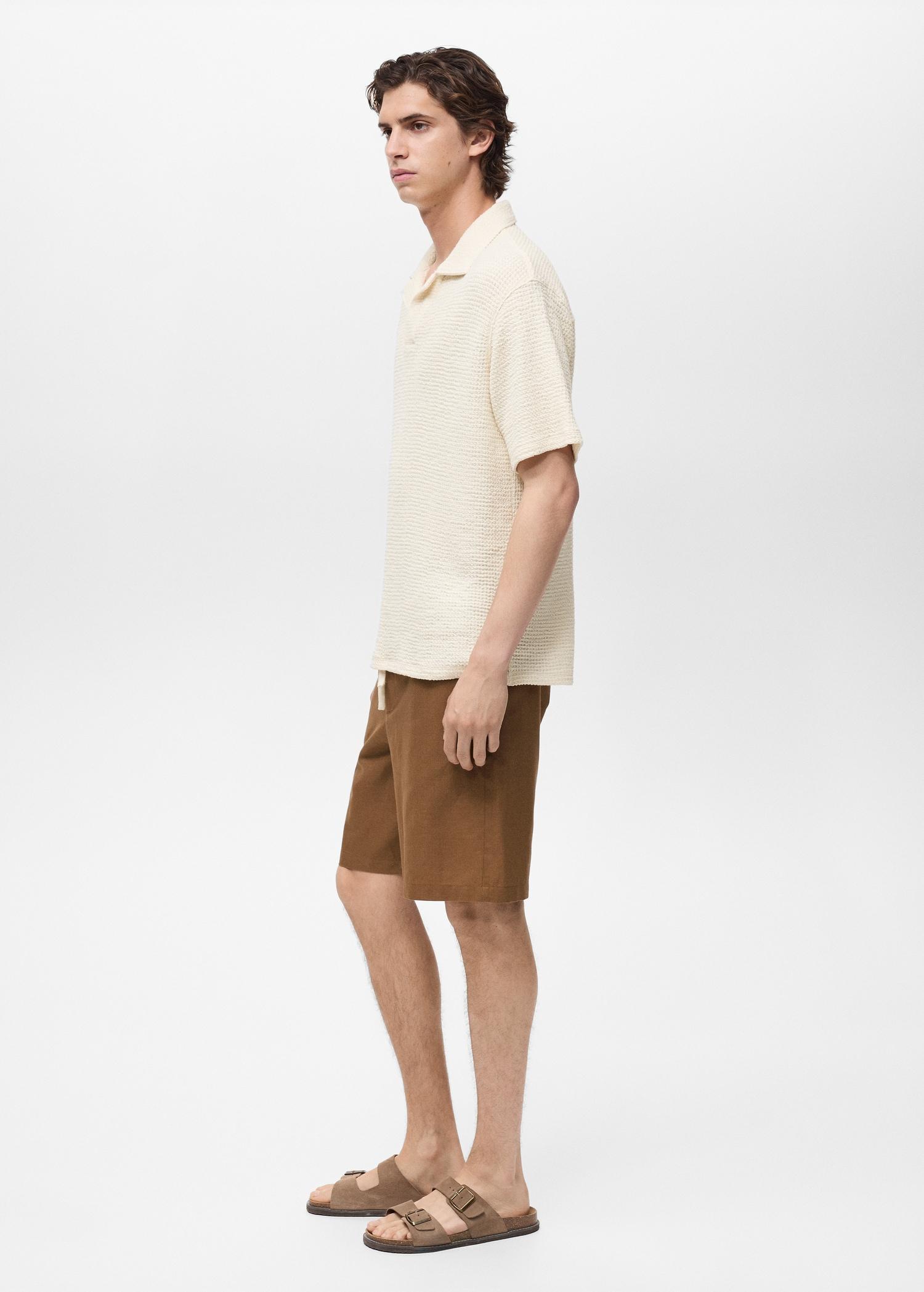 Cotton-linen blend bermuda shorts - Men | MANGO USA Product Image