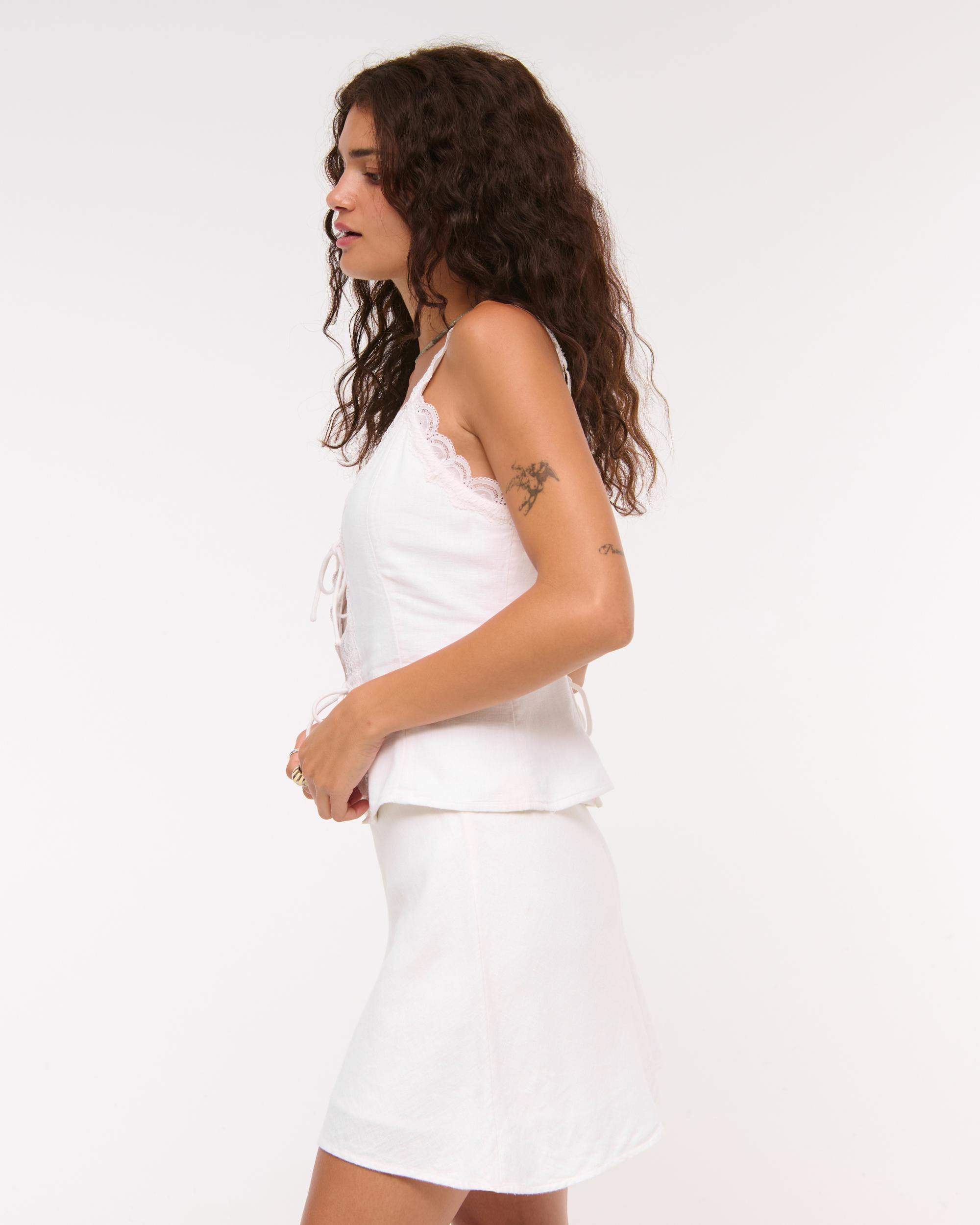 The A&F Sienna Linen-Blend Mini Skort Product Image