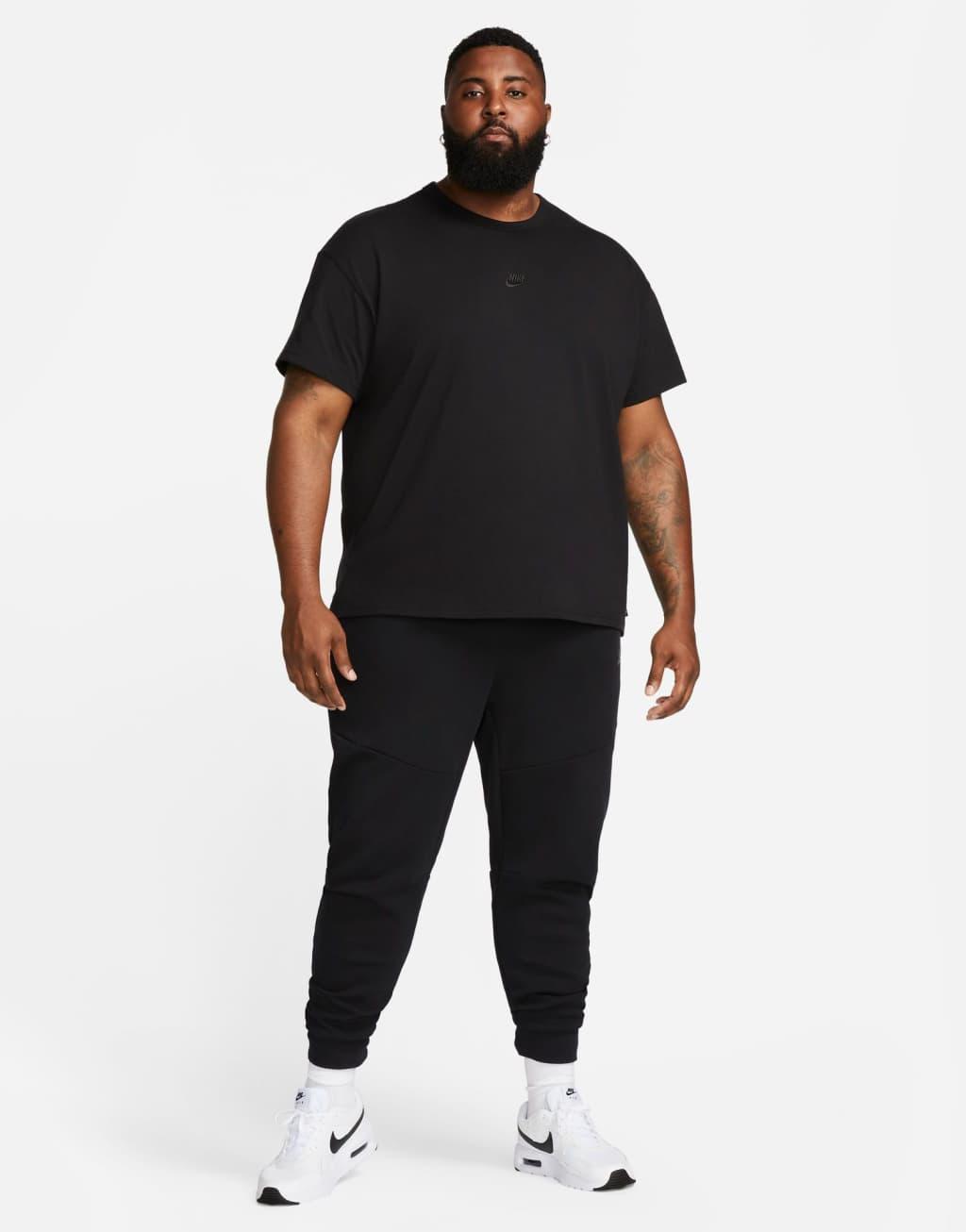 Men's Nike Sportswear Premium Essentials T-Shirt Product Image