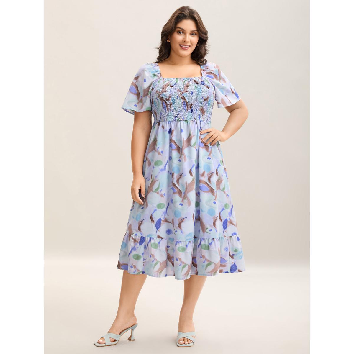 Plus Size Floral Pattern Shirred Pockets Midi Dress LightBlue Women Square Neck Short sleeve Curvy BloomChic 30/6X Product Image