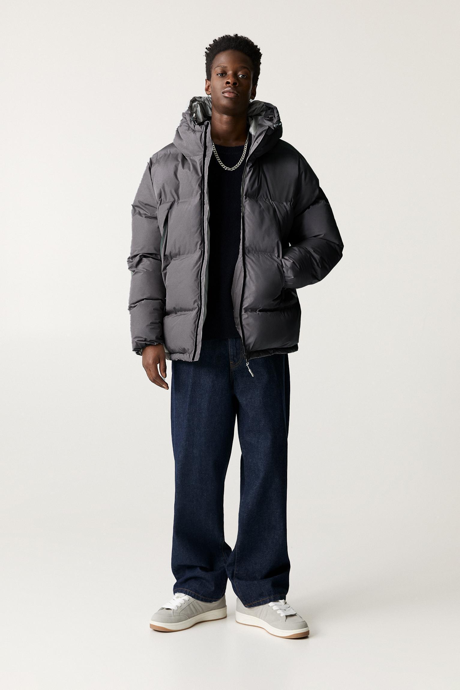 Puffer jacket with hood Product Image