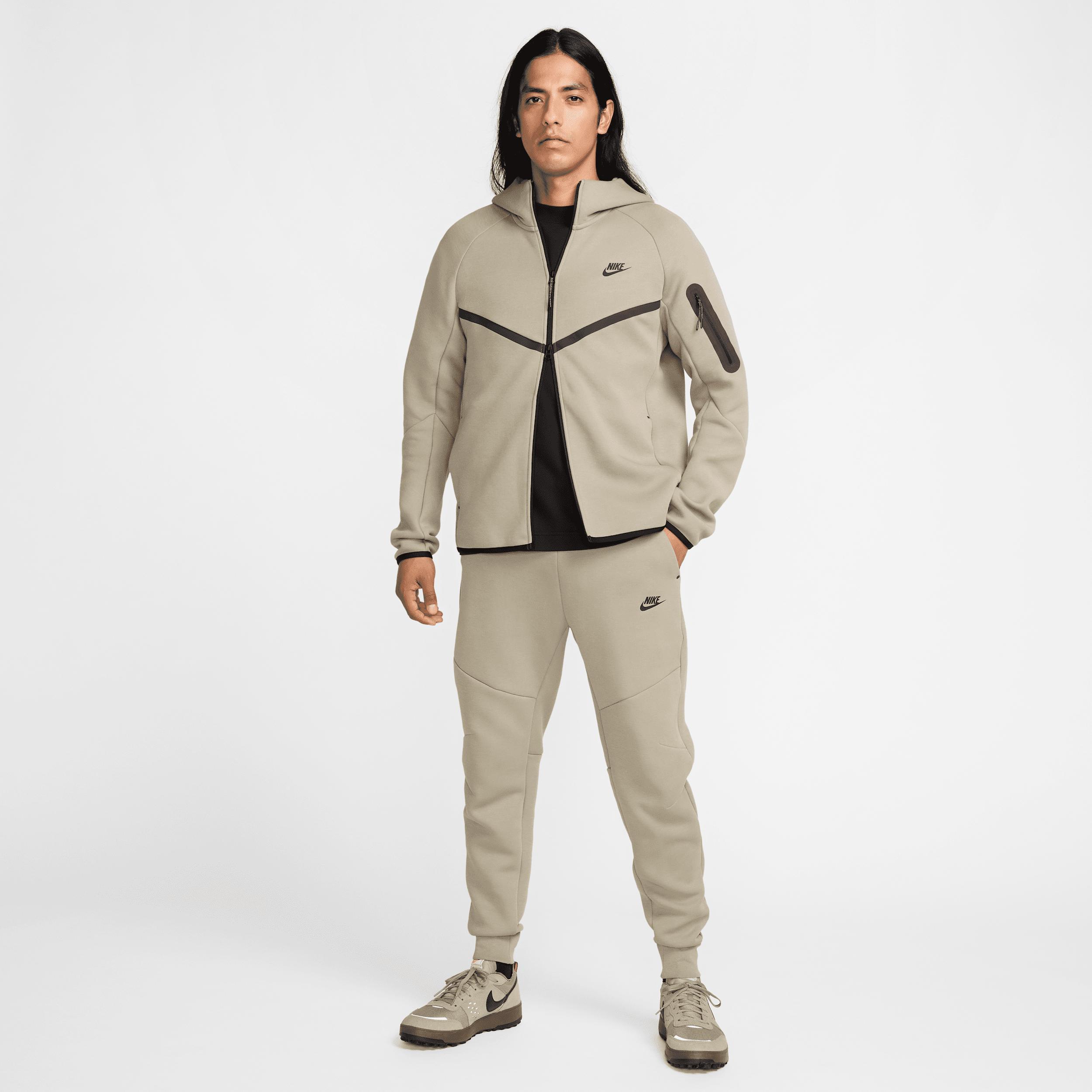 Nike Men's Tech Fleece Jogger Pants Product Image